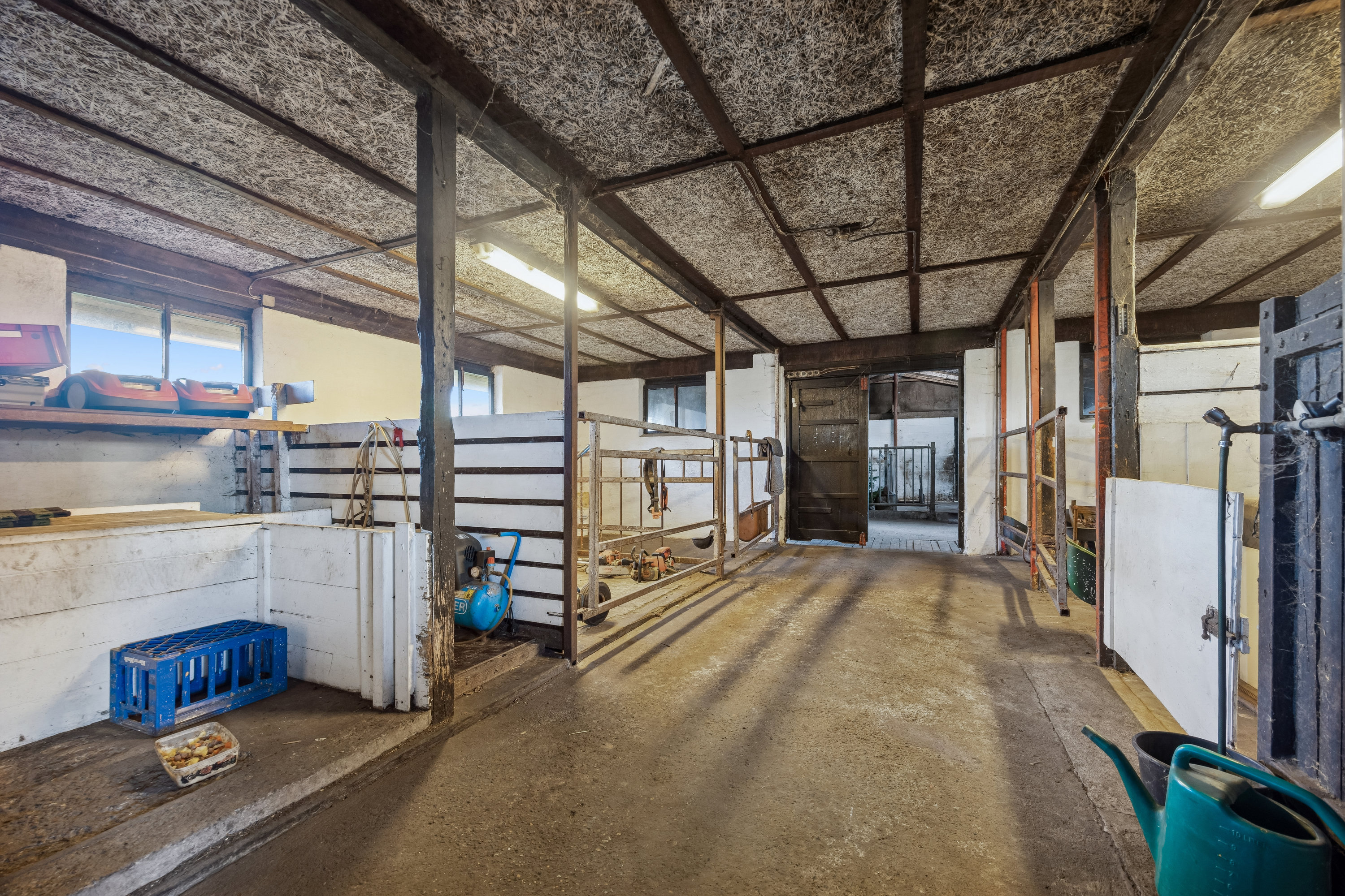 Fremhævet stald billede i fuldskærmstilstand. Billede af Vestbjerg Kærvej 13, 9380 Vestbjerg