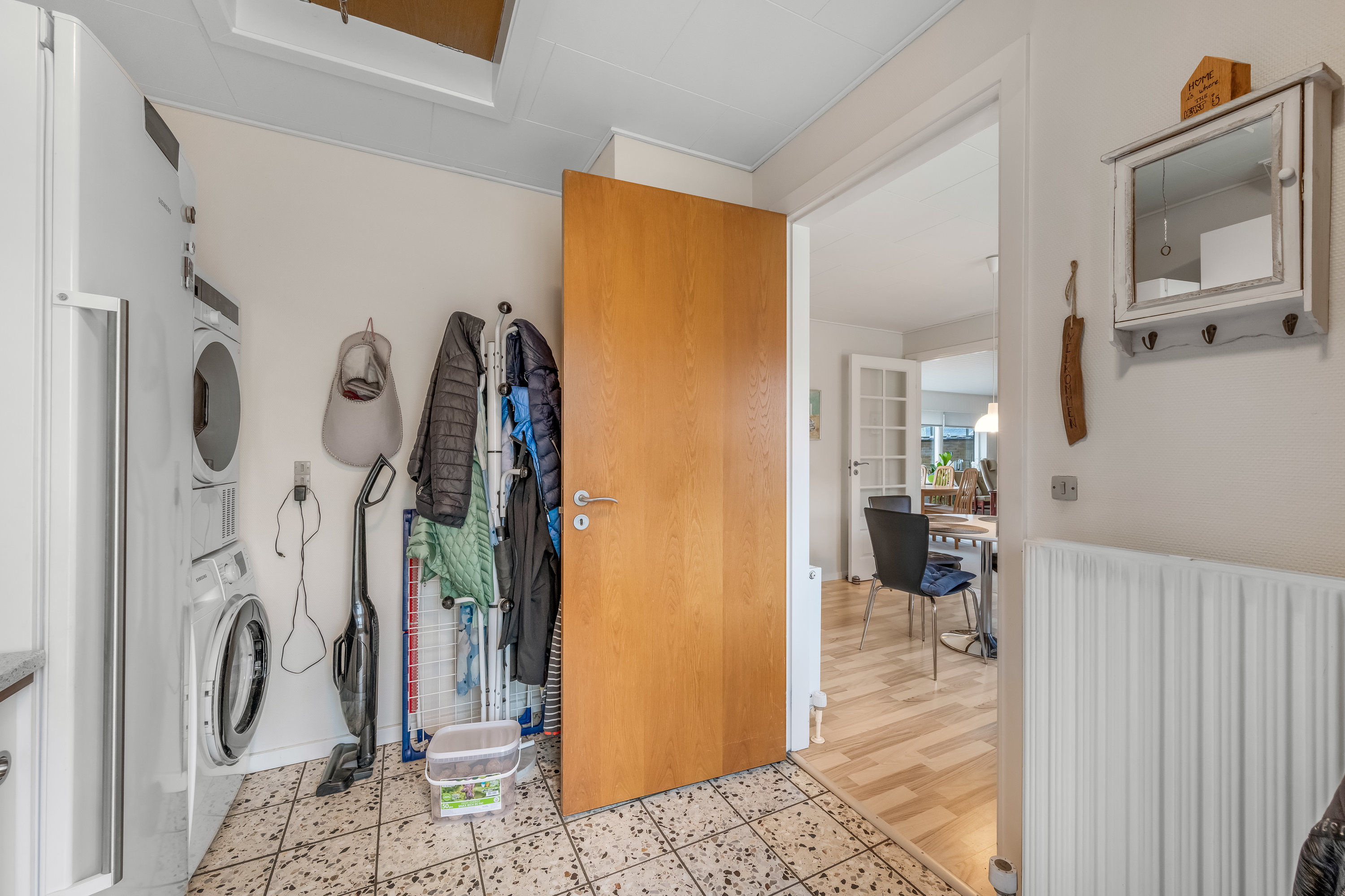 Fremhævet gang billede i fuldskærmstilstand. Billede af Egevej 1, 6880 Tarm