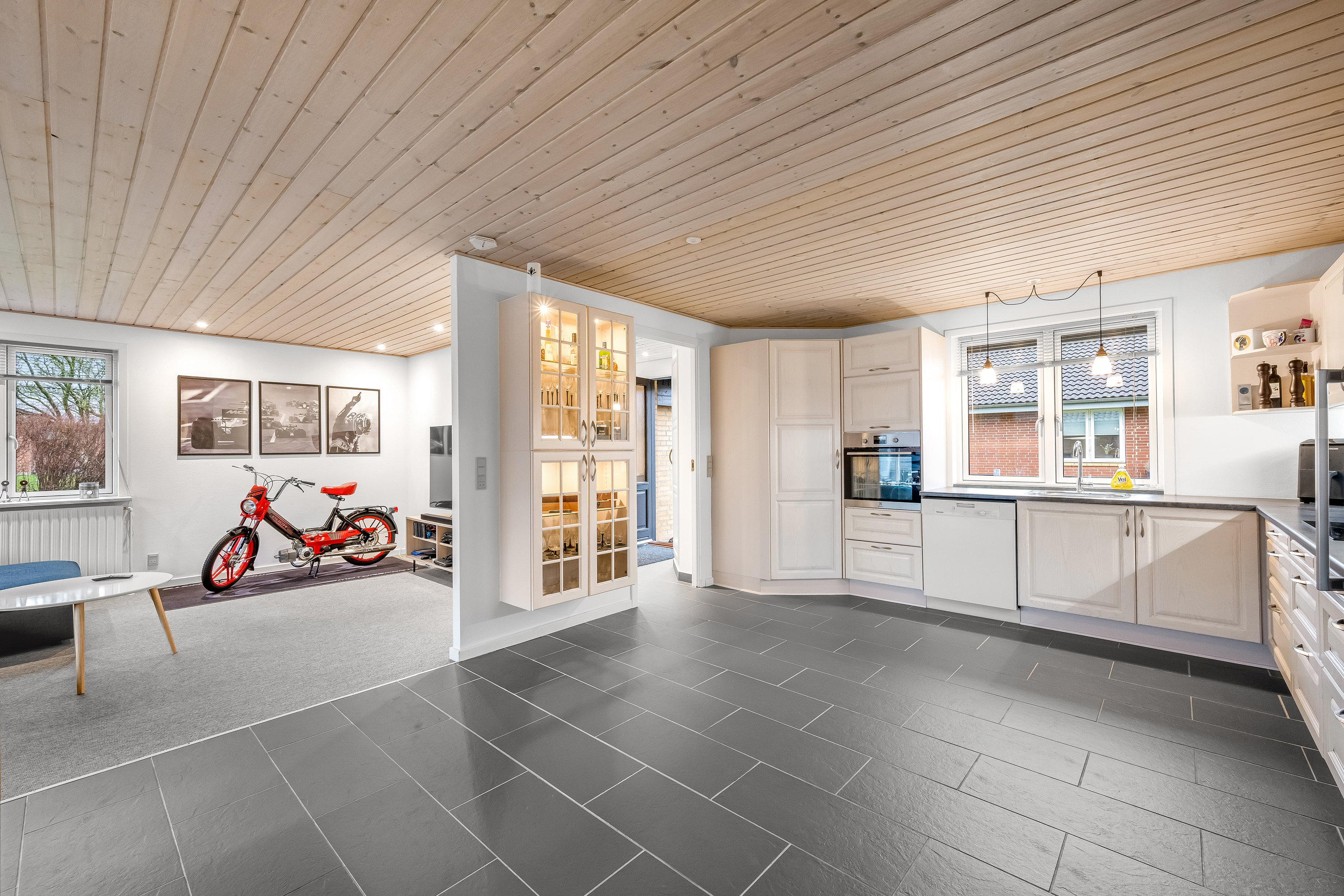 Fremhævet køkken billede i fuldskærmstilstand. Billede af Pilevænget 16, 6920 Videbæk