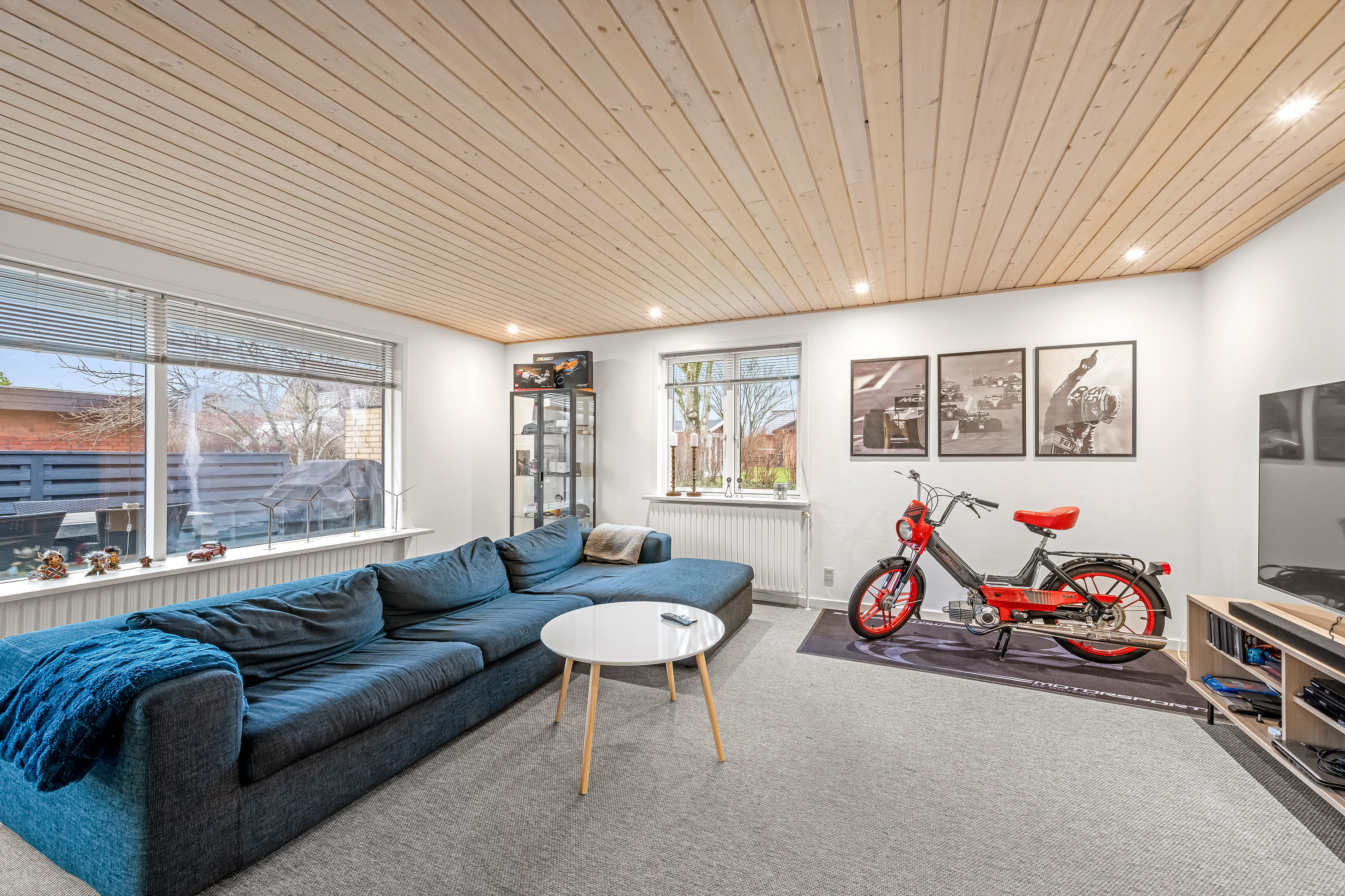 Fremhævet stue billede i fuldskærmstilstand. Billede af Pilevænget 16, 6920 Videbæk