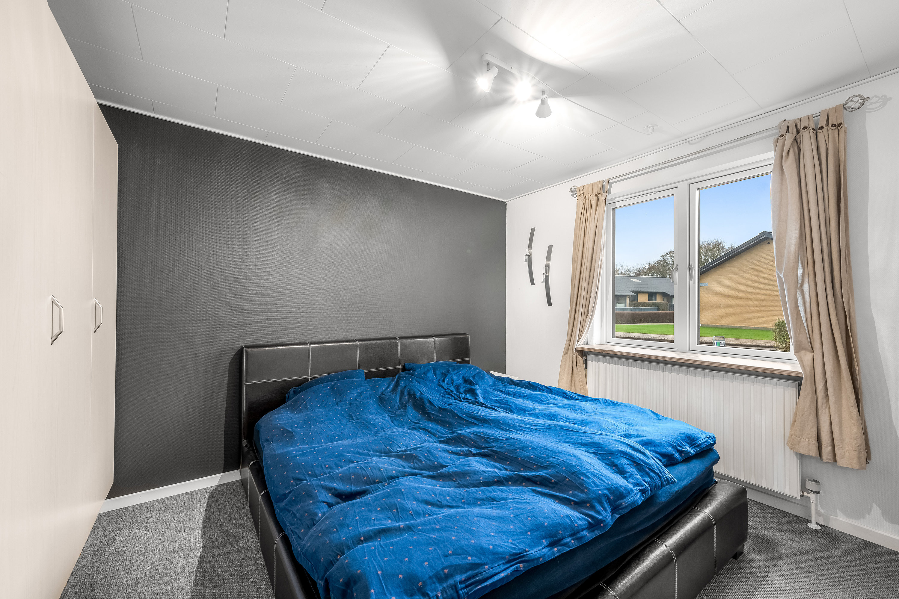 Fremhævet soveværelse billede i fuldskærmstilstand. Billede af Pilevænget 16, 6920 Videbæk