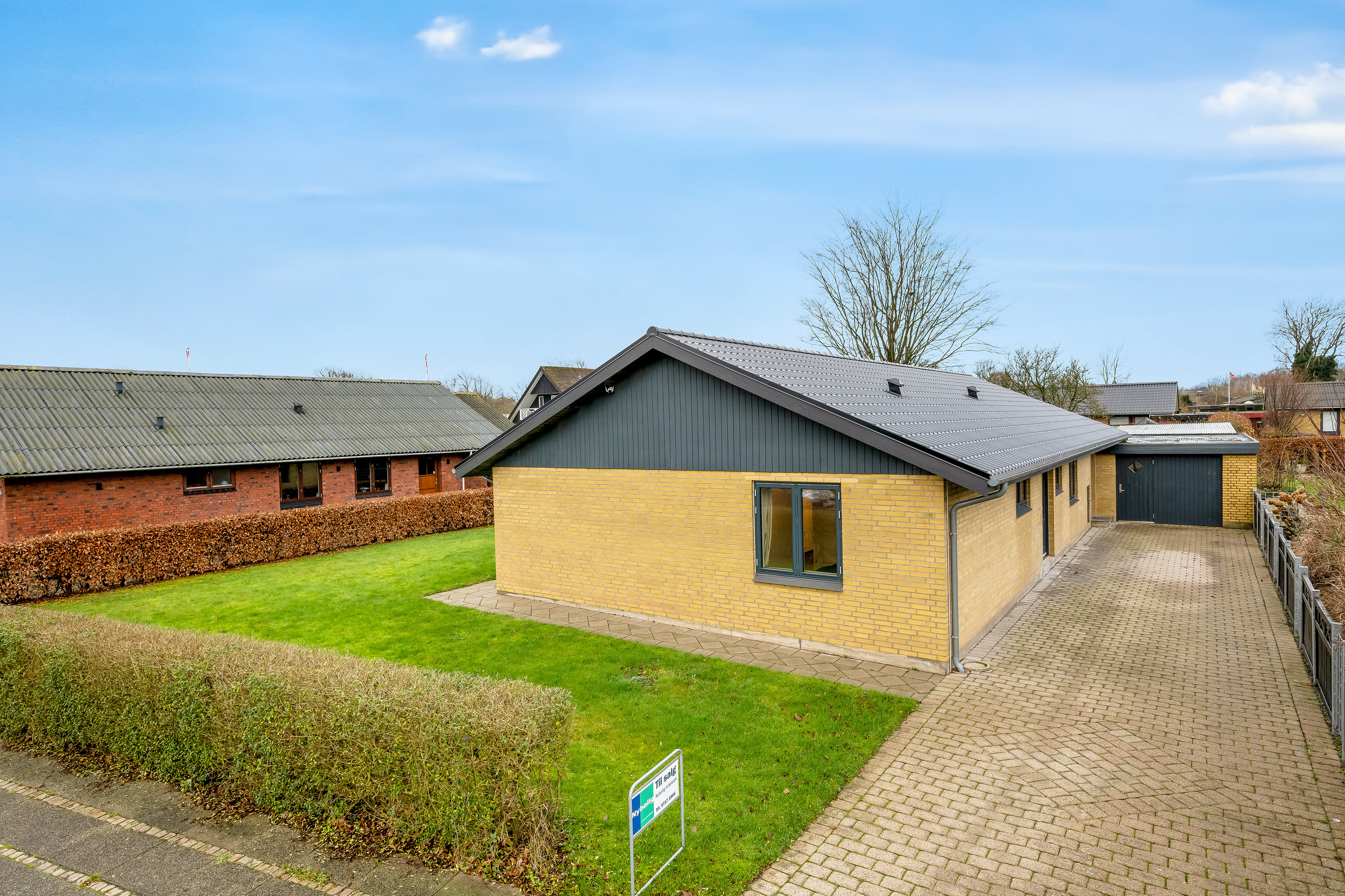 Miniaturebillede 1: facade. Billede af Pilevænget 16, 6920 Videbæk