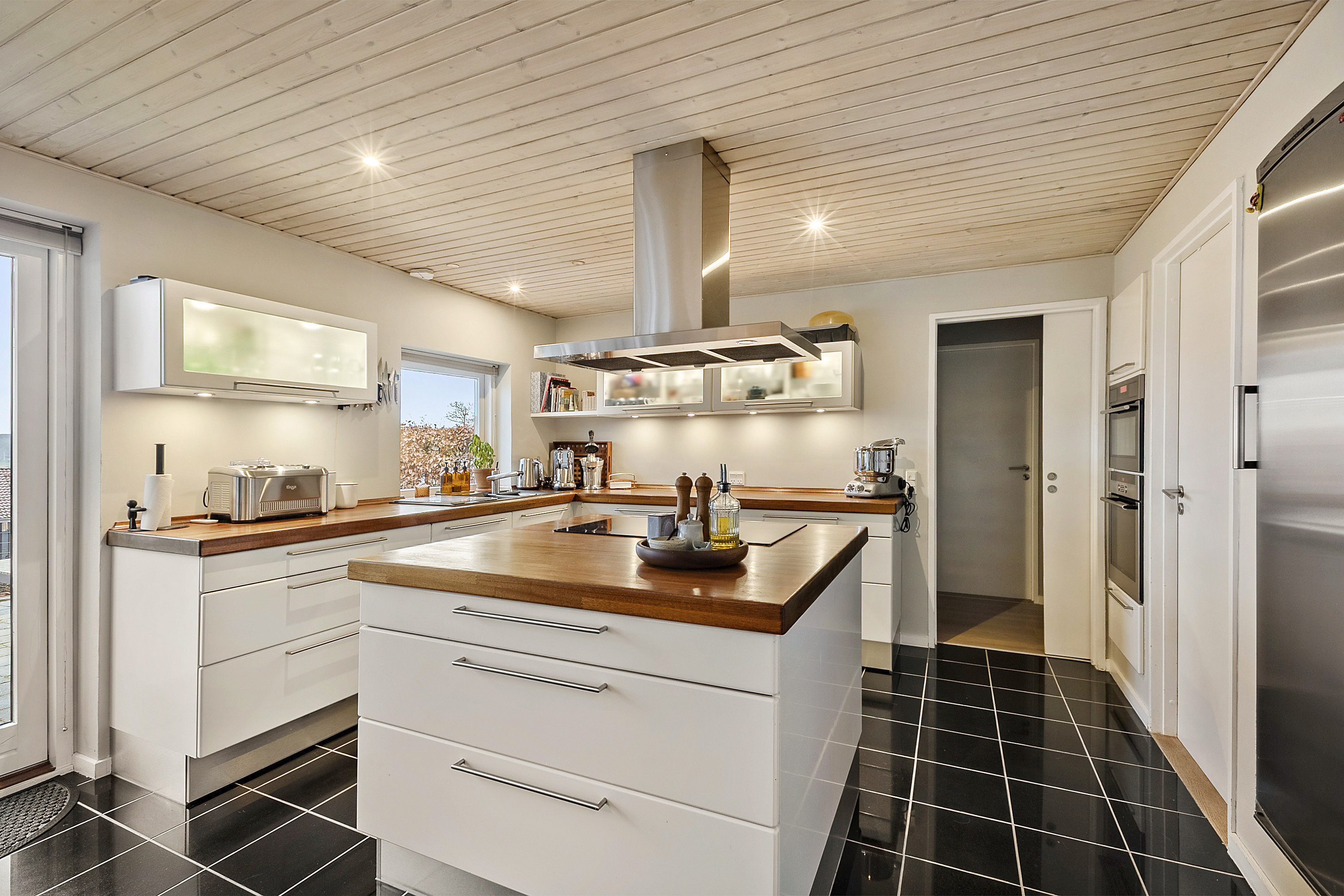 Fremhævet køkken billede i fuldskærmstilstand. Billede af Lindbjergparken 113, 6200 Aabenraa