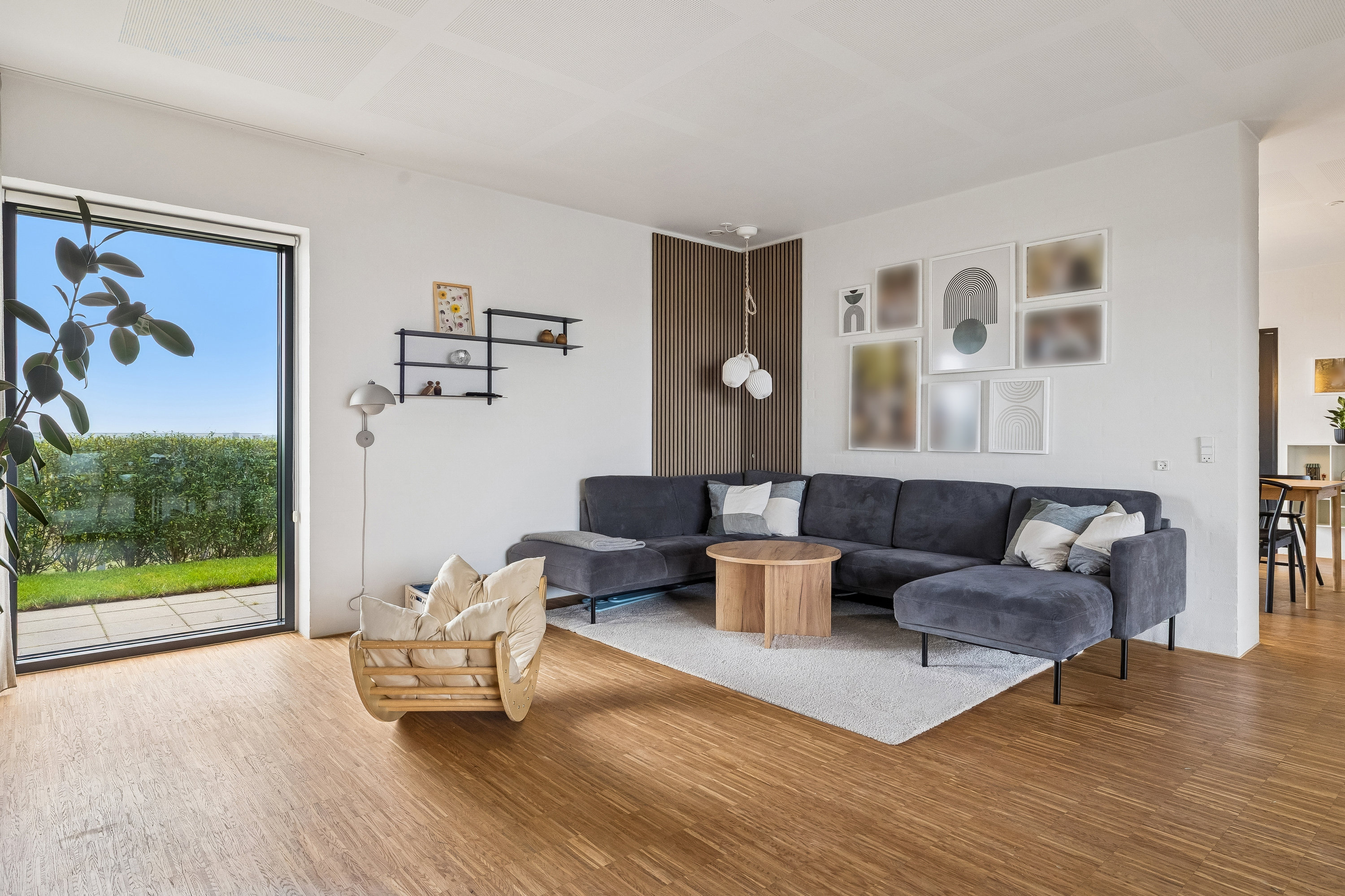 Fremhævet stue billede i fuldskærmstilstand. Billede af Agerhønebakken 30, 8660 Skanderborg