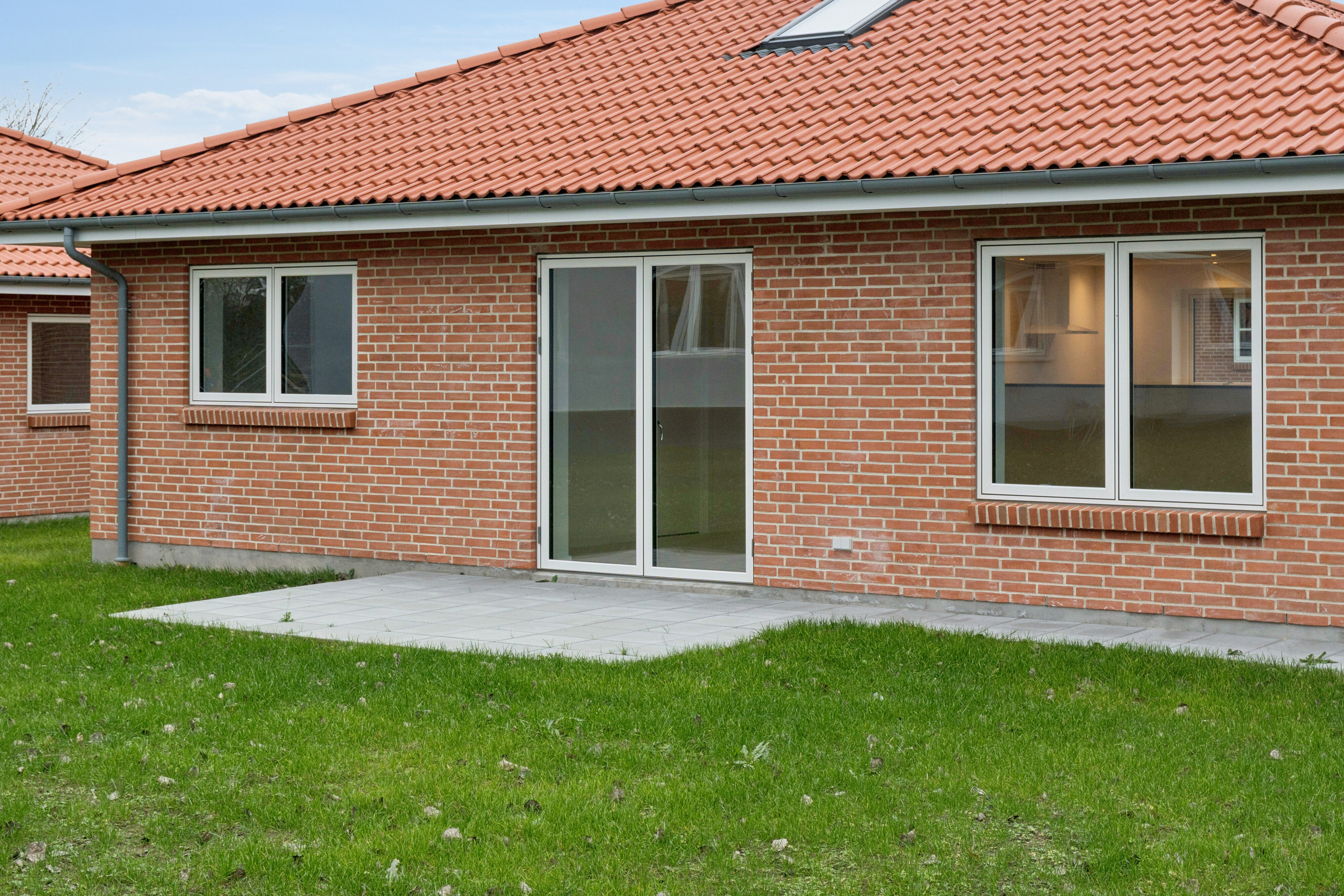 Fremhævet set fra haven billede i fuldskærmstilstand. Billede af Troelstrup Bygade 2F, 4690 Haslev