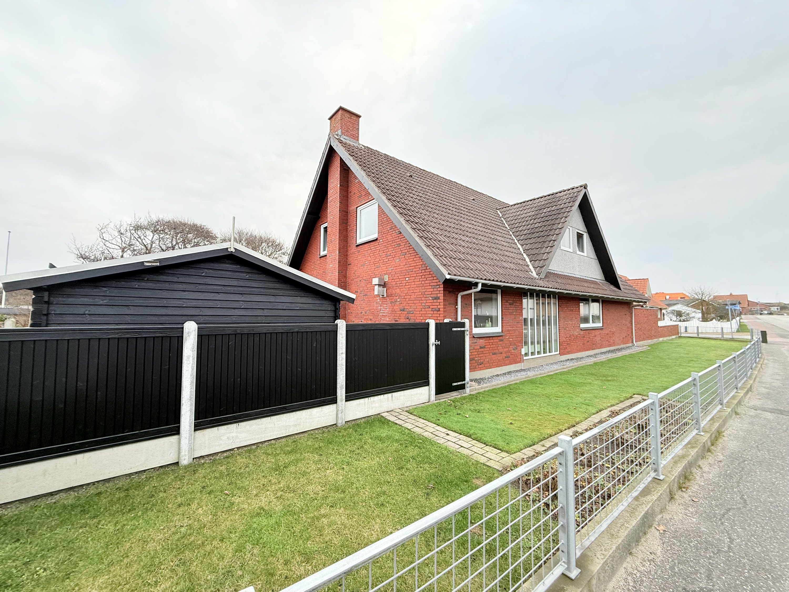 Fremhævet  billede i fuldskærmstilstand. Billede af Parallelvej 18, 6960 Hvide Sande