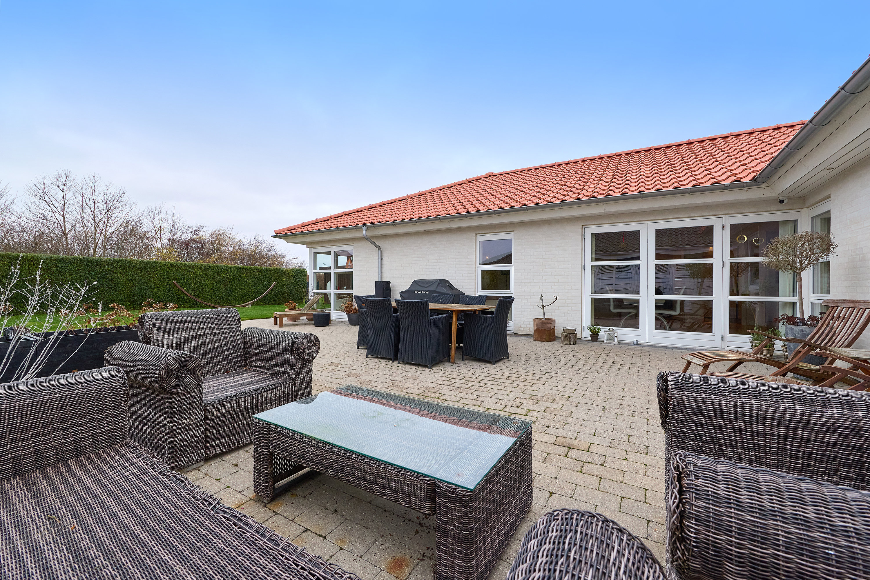 Fremhævet terrasse billede i fuldskærmstilstand. Billede af Gyldenstens Vænge 18, 3600 Frederikssund