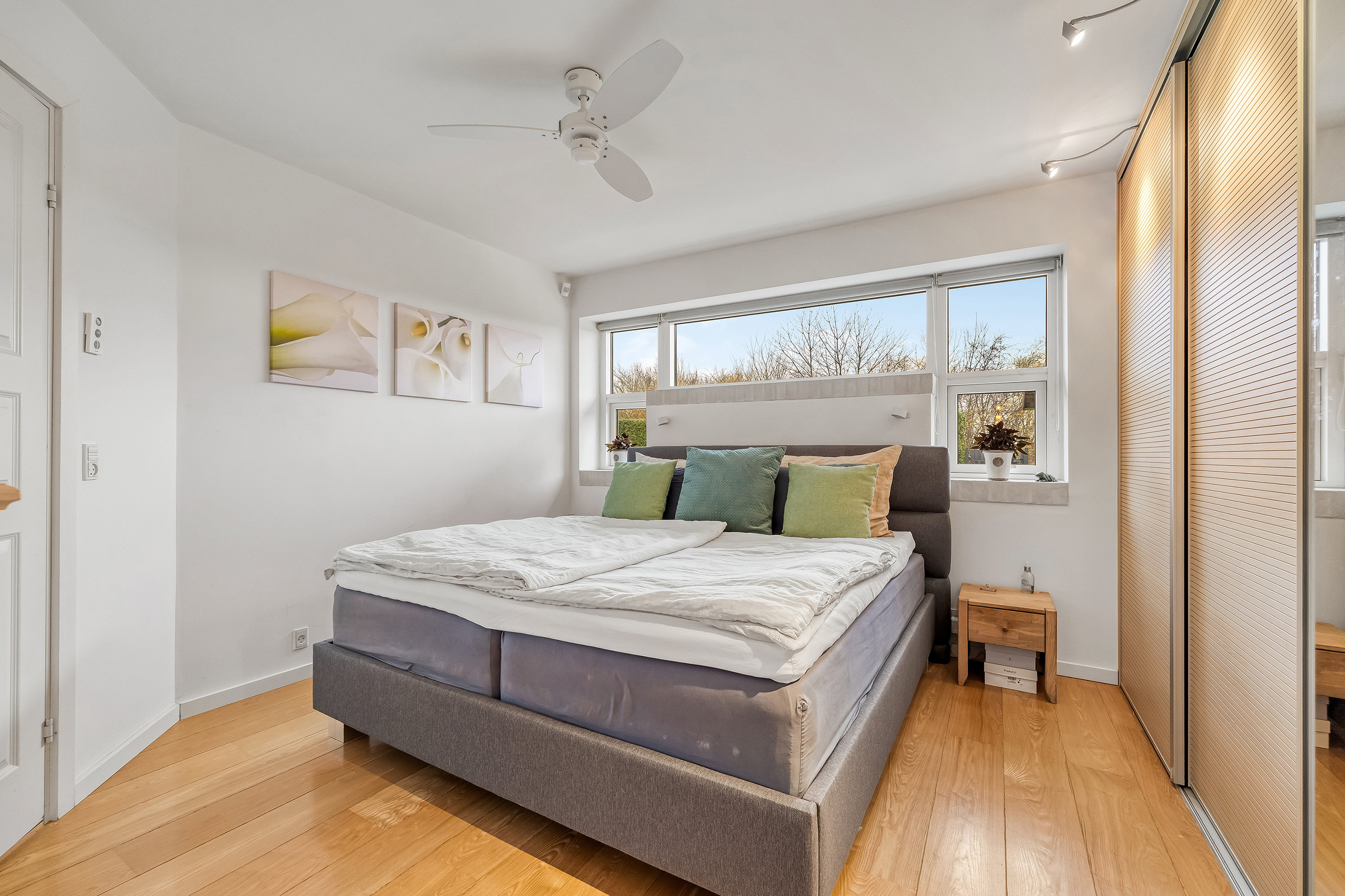 Fremhævet soveværelse billede i fuldskærmstilstand. Billede af Gyldenstens Vænge 18, 3600 Frederikssund