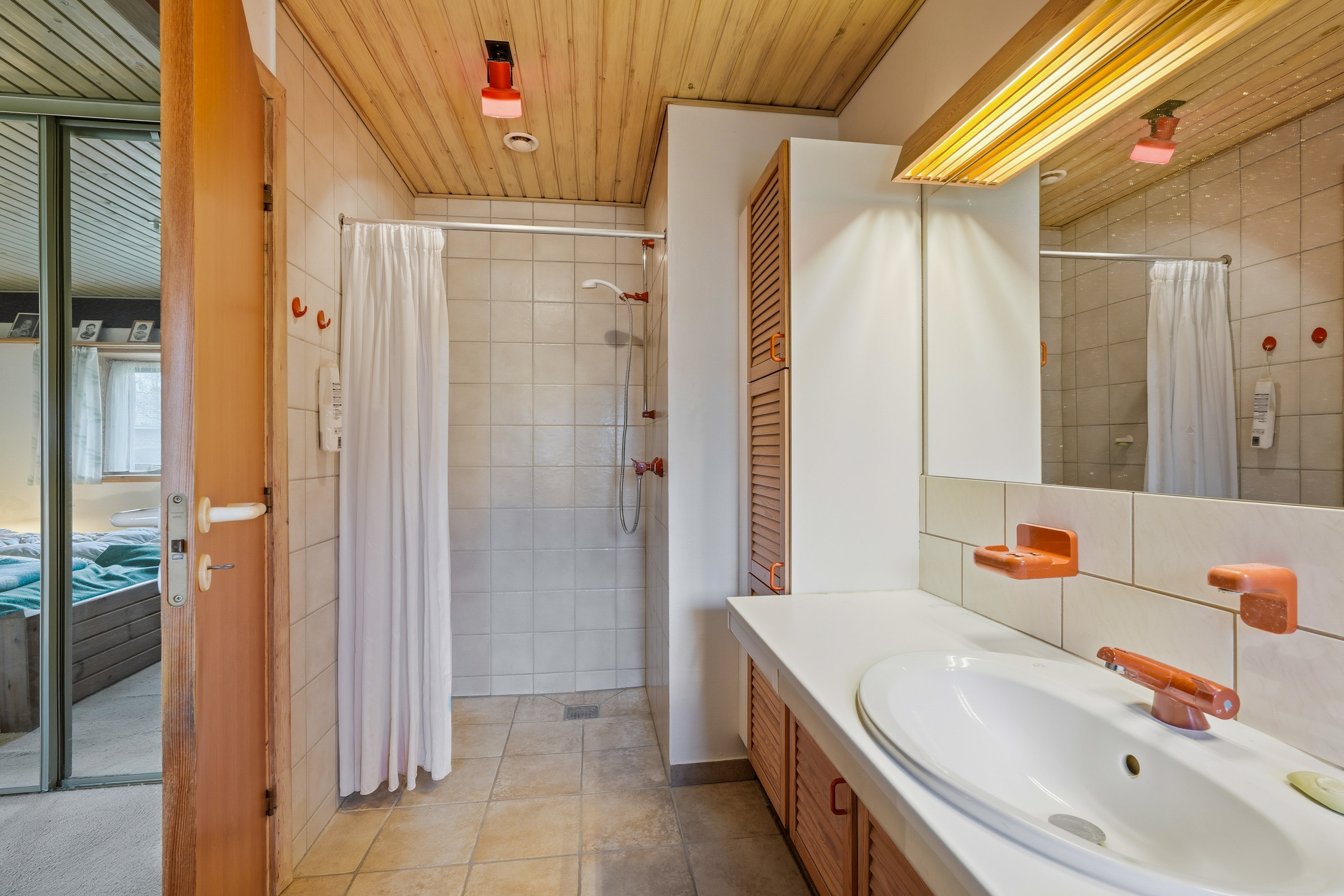 Fremhævet badeværelse billede i fuldskærmstilstand. Billede af Skolebakken 6, Roerslev, 5450 Otterup