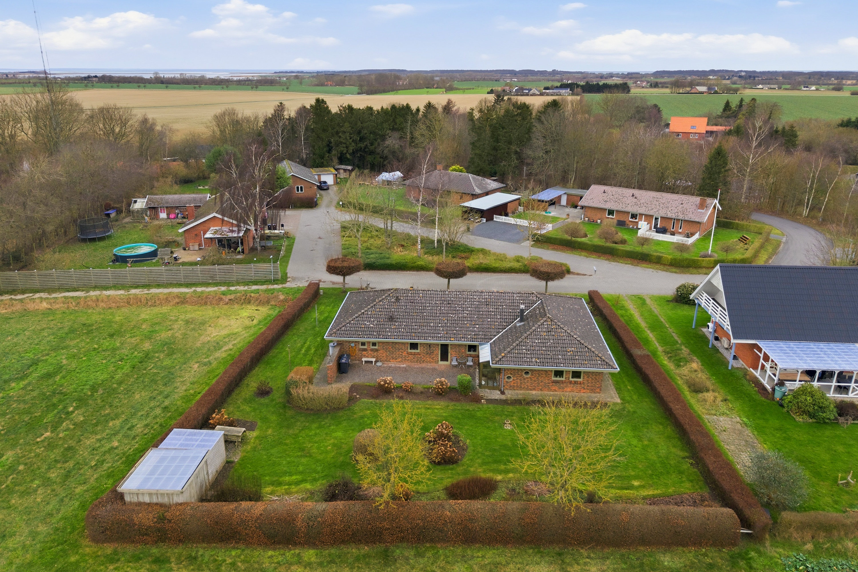 Fremhævet luftfoto billede i fuldskærmstilstand. Billede af Skolebakken 6, Roerslev, 5450 Otterup
