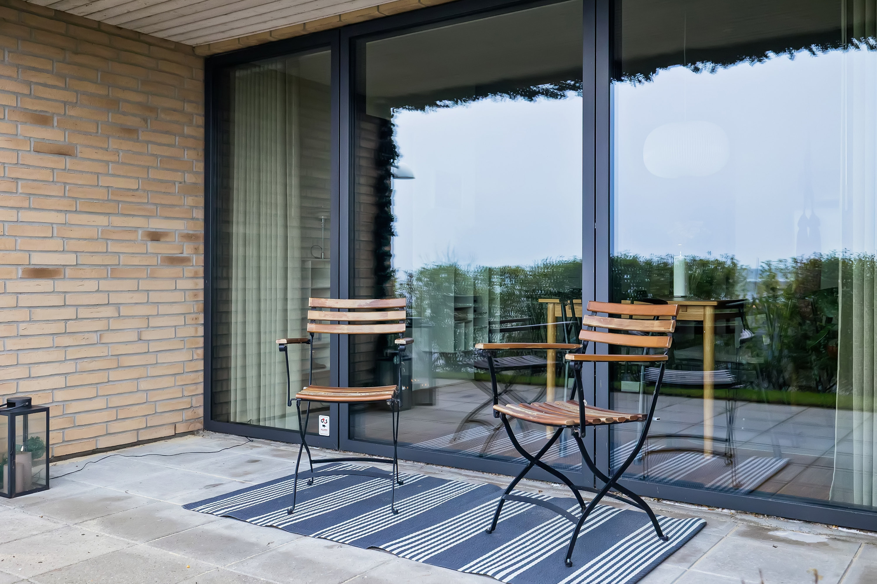 Fremhævet terrasse billede i fuldskærmstilstand. Billede af Agerhønebakken 30, 8660 Skanderborg