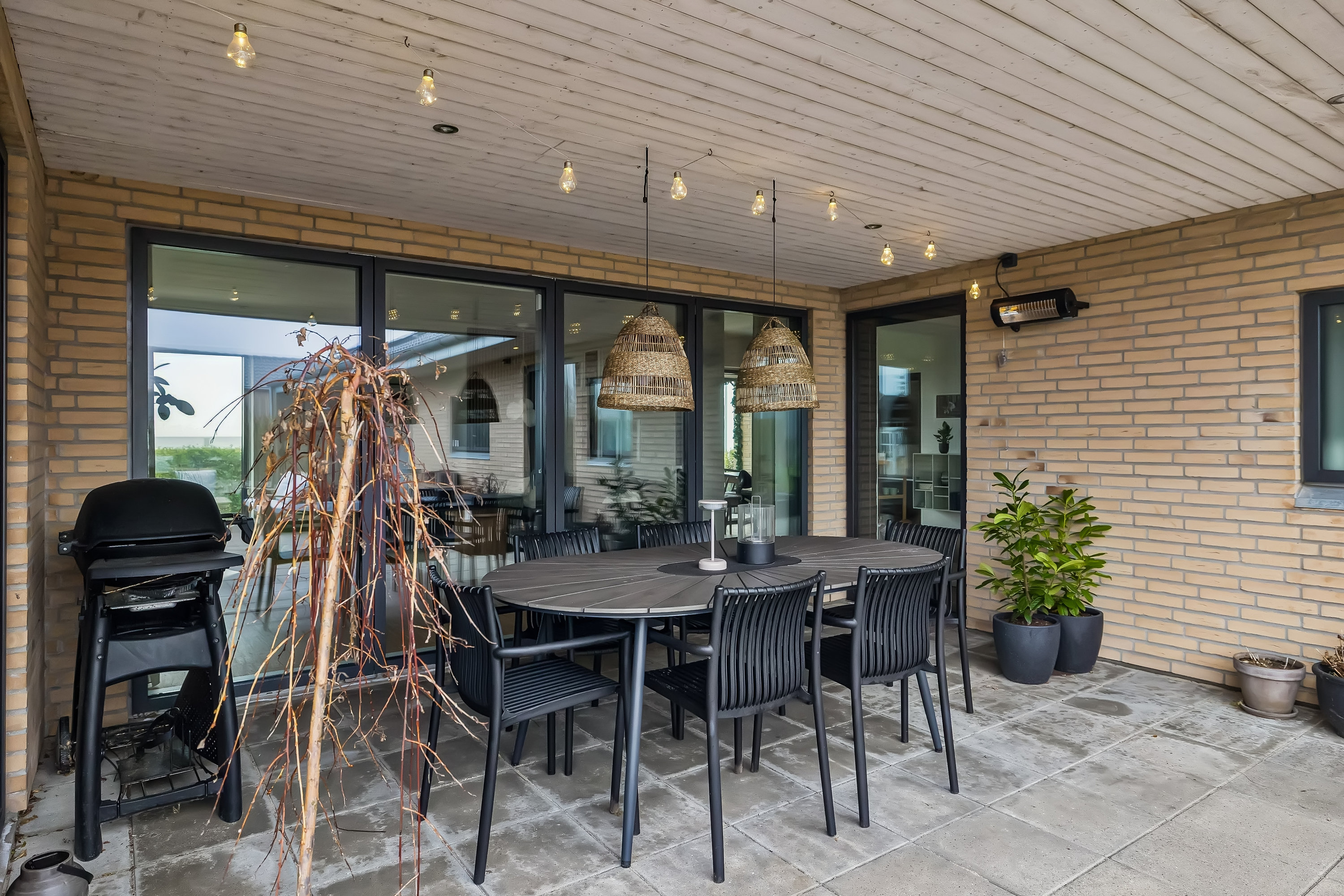 Fremhævet overdækket terrasse billede i fuldskærmstilstand. Billede af Agerhønebakken 30, 8660 Skanderborg