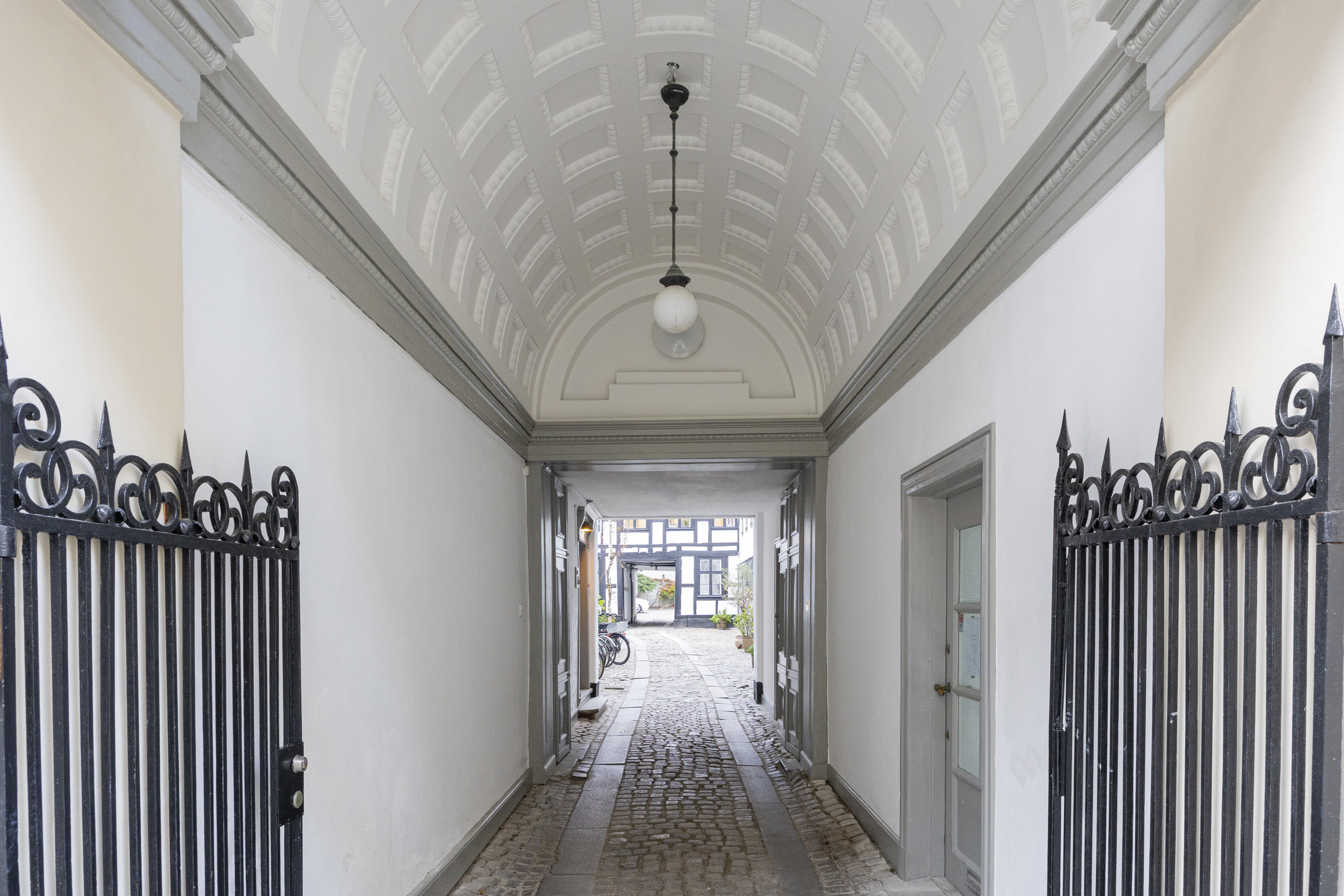 Fremhævet andet billede i fuldskærmstilstand. Billede af Store Kongensgade 67A, 1. th., 1264 København K