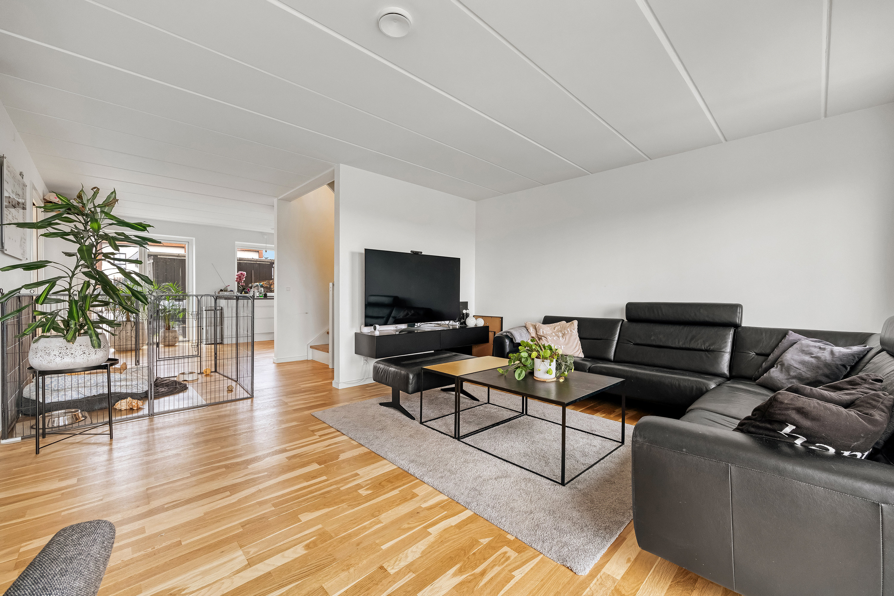 Fremhævet stue billede i fuldskærmstilstand. Billede af Okavangovej 18, Vinge, 3600 Frederikssund