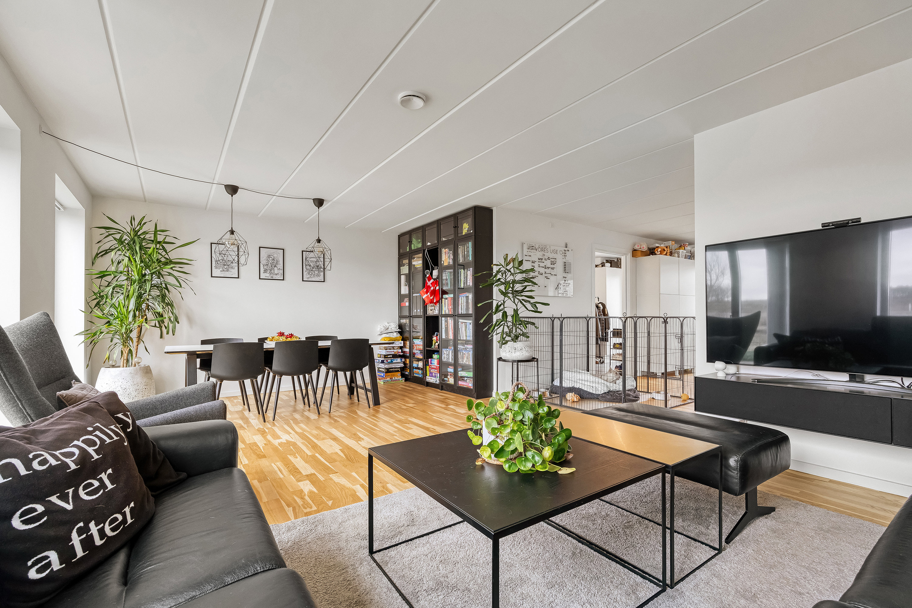 Fremhævet stue billede i fuldskærmstilstand. Billede af Okavangovej 18, Vinge, 3600 Frederikssund