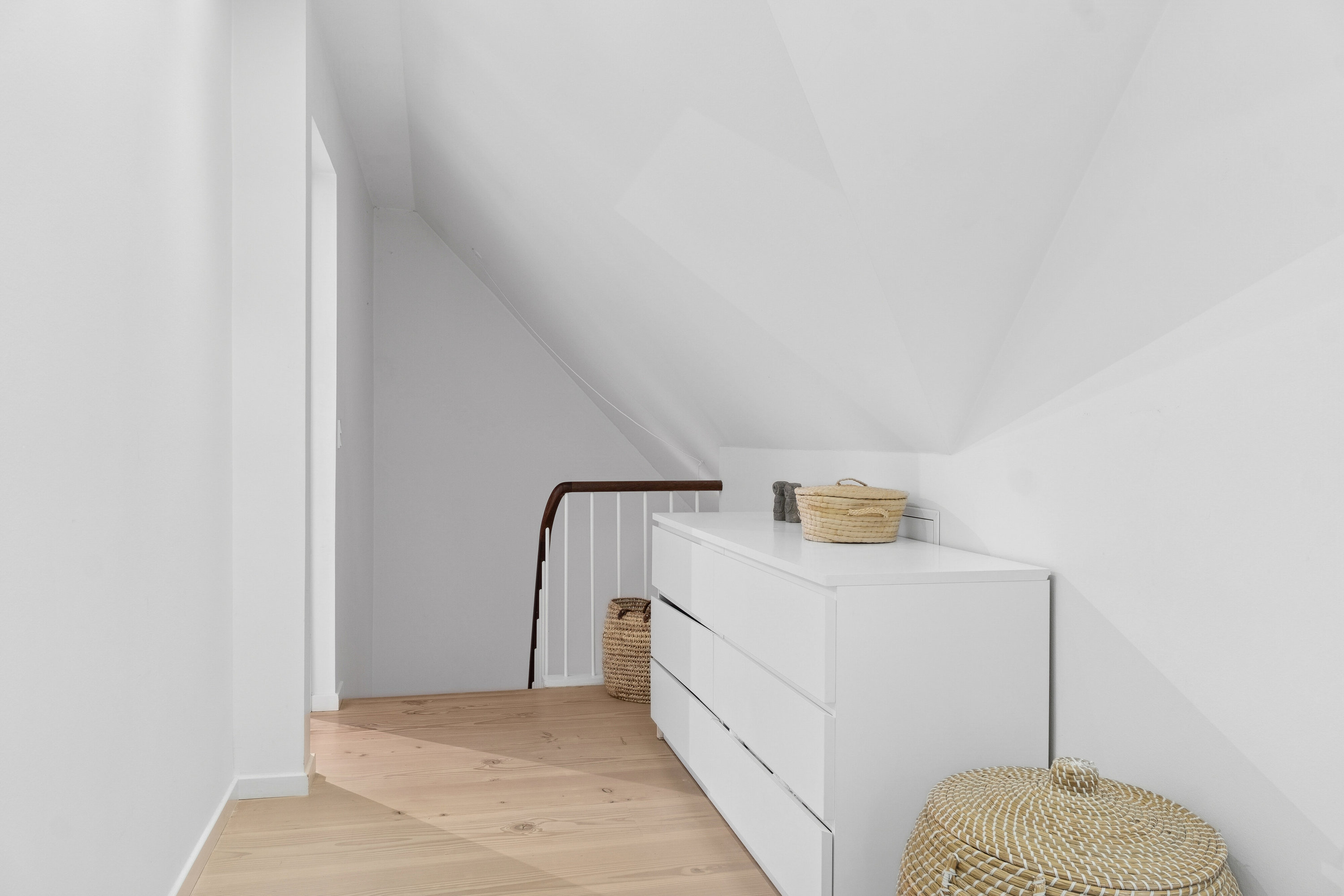 Fremhævet værelse billede i fuldskærmstilstand. Billede af Søndervej 21, 2830 Virum