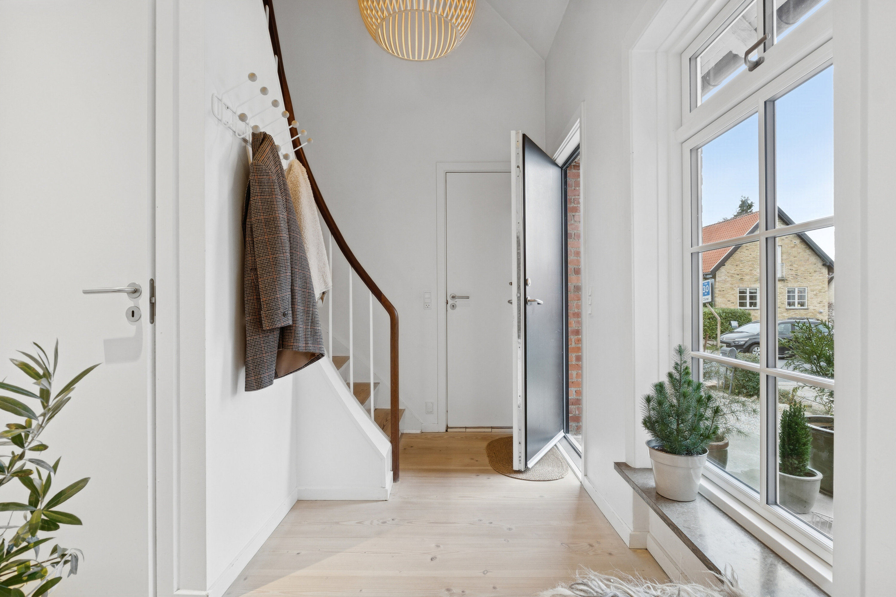 Fremhævet hall billede i fuldskærmstilstand. Billede af Søndervej 21, 2830 Virum