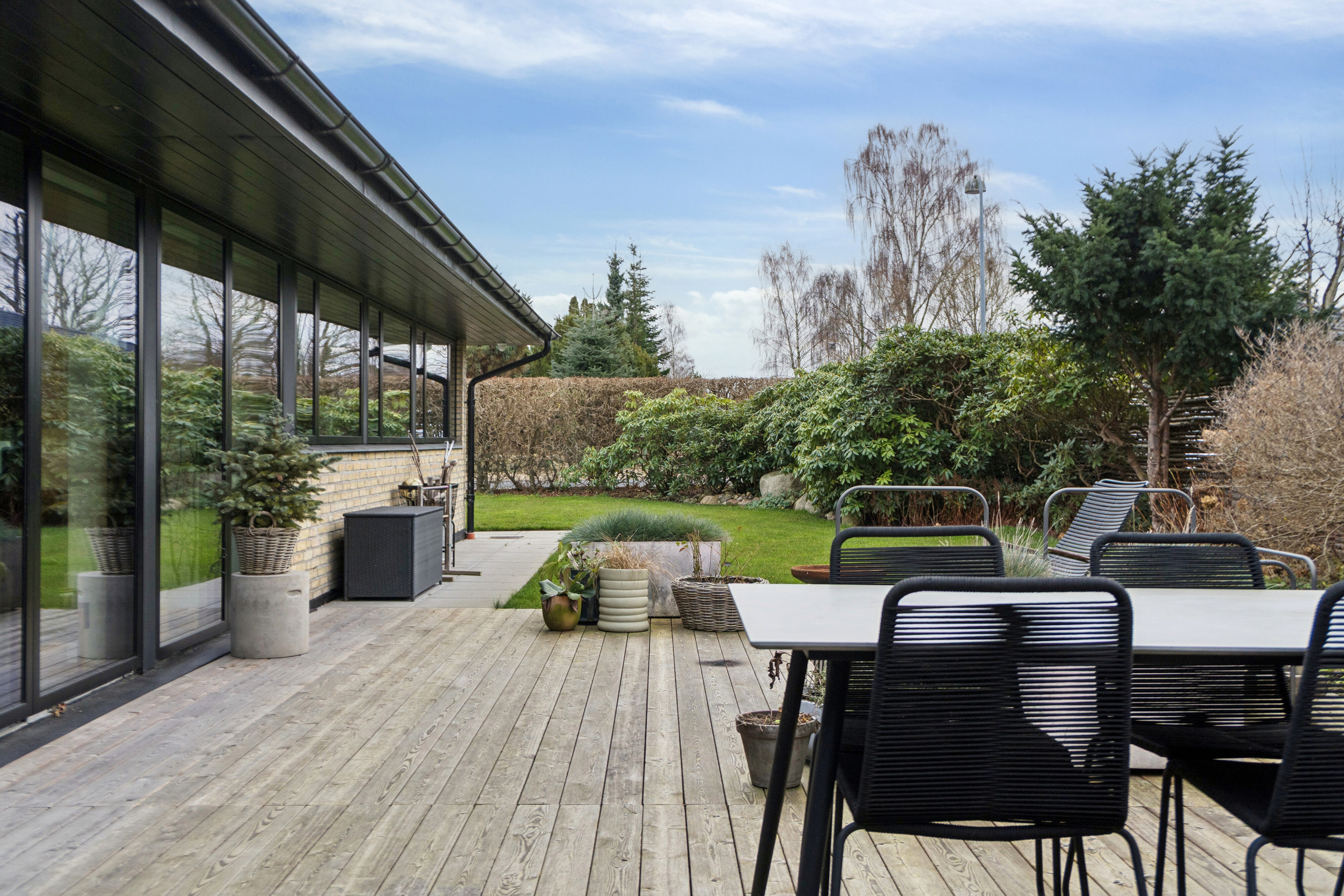 Fremhævet terrasse billede i fuldskærmstilstand. Billede af Søndervej 38A, 2830 Virum