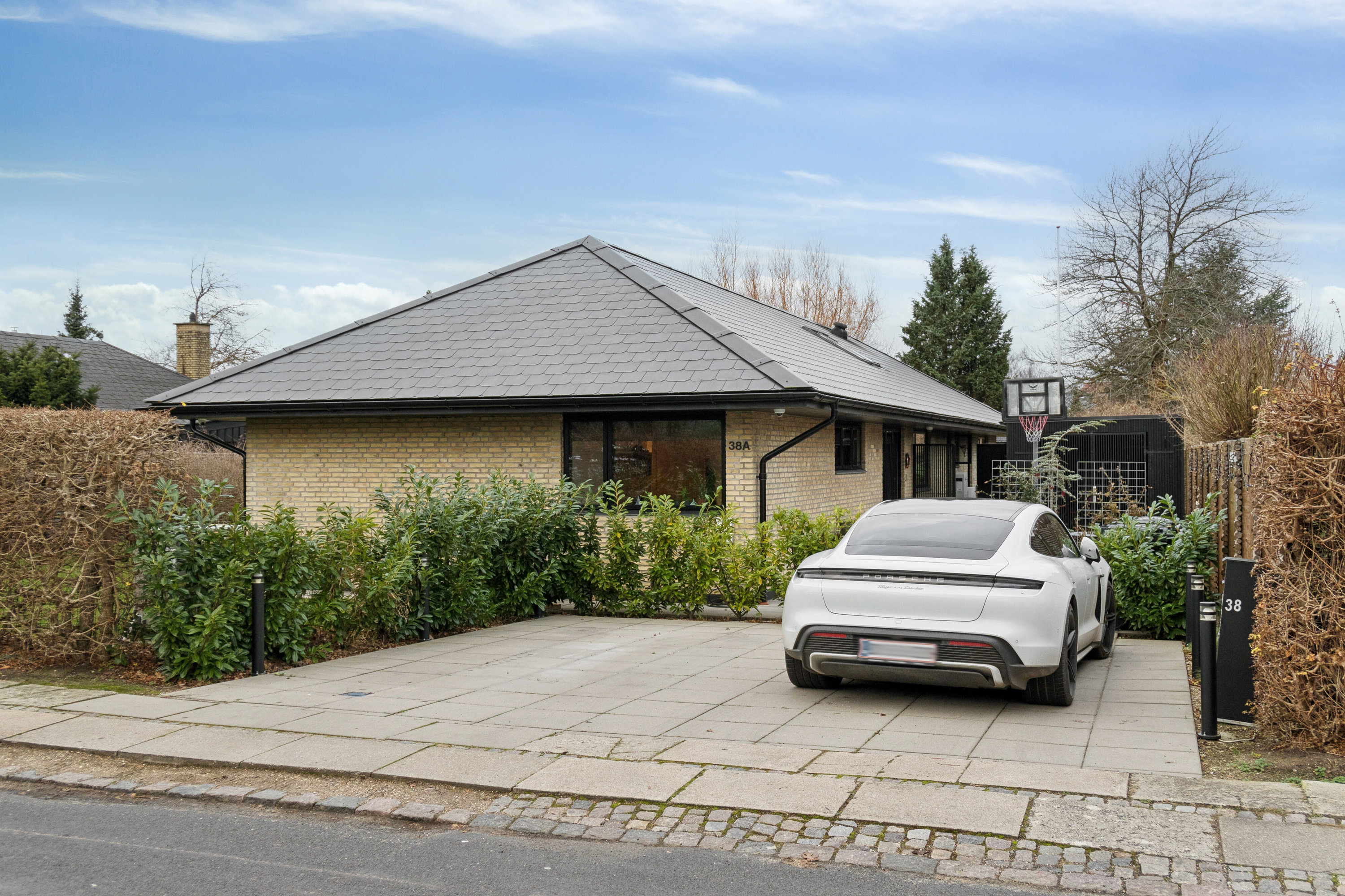 Fremhævet set fra vejen billede i fuldskærmstilstand. Billede af Søndervej 38A, 2830 Virum