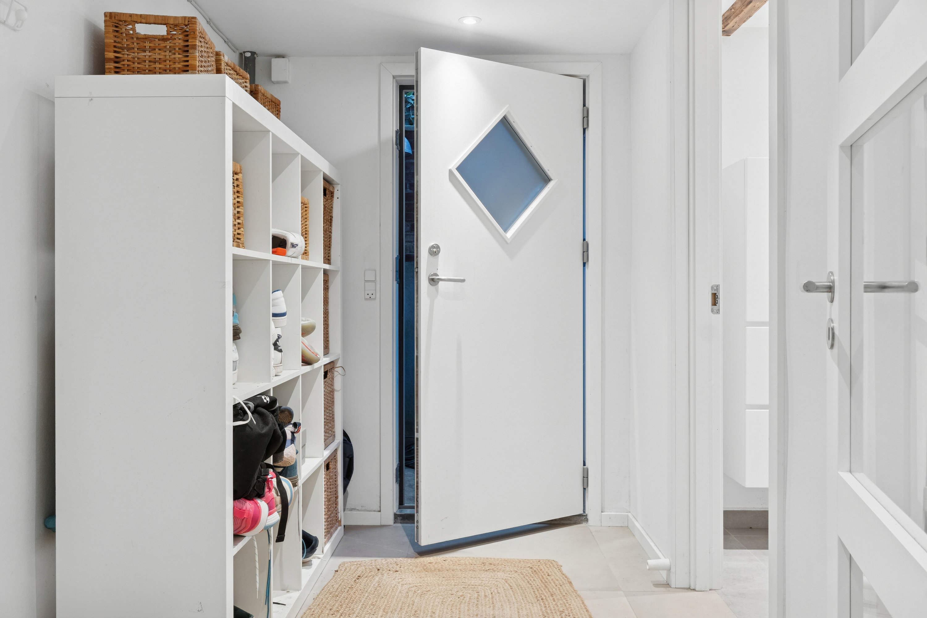 Fremhævet hall billede i fuldskærmstilstand. Billede af Søndervej 21, 2830 Virum