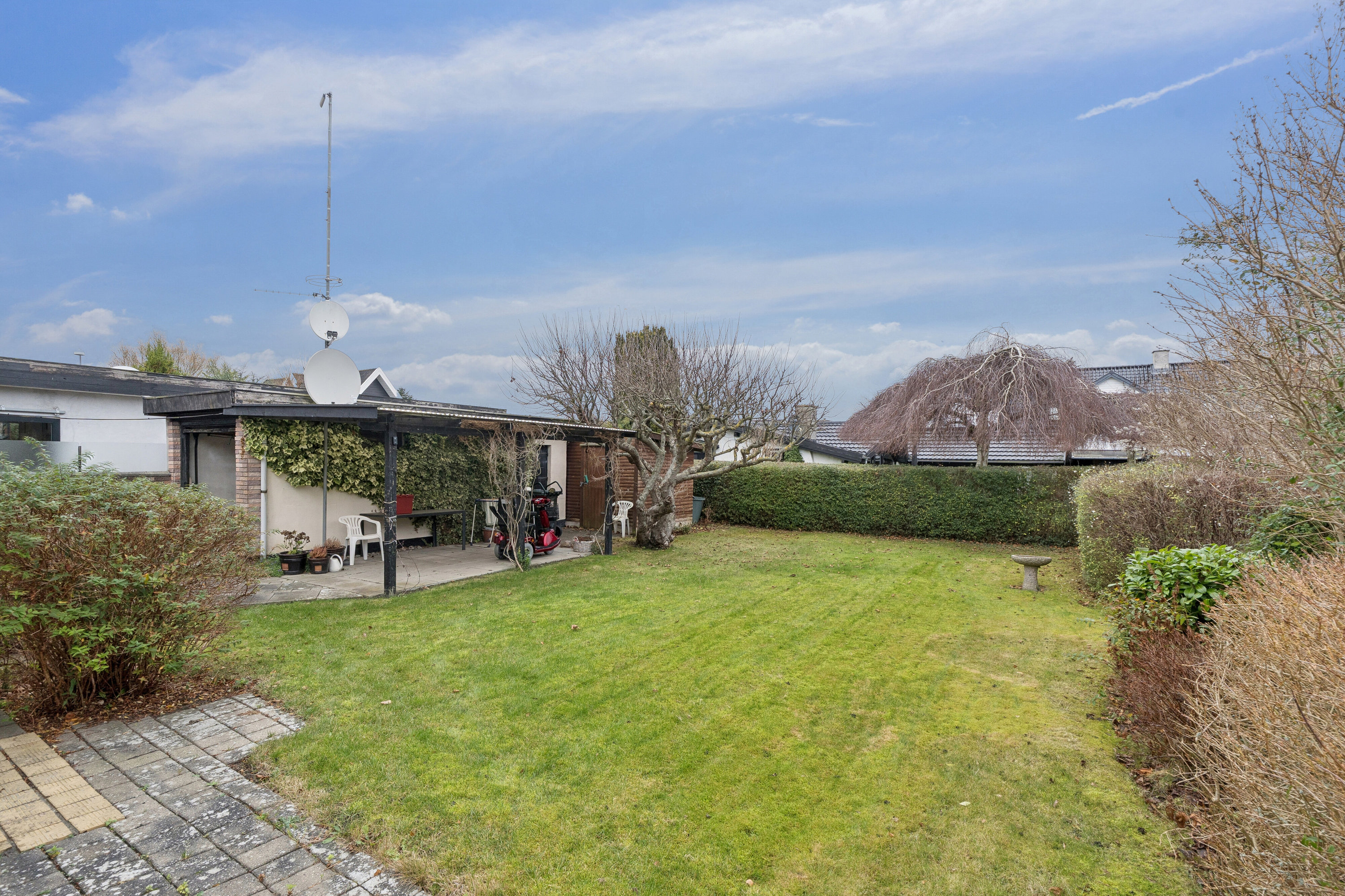 Fremhævet set fra haven billede i fuldskærmstilstand. Billede af Strandholms Alle 41B, 2650 Hvidovre