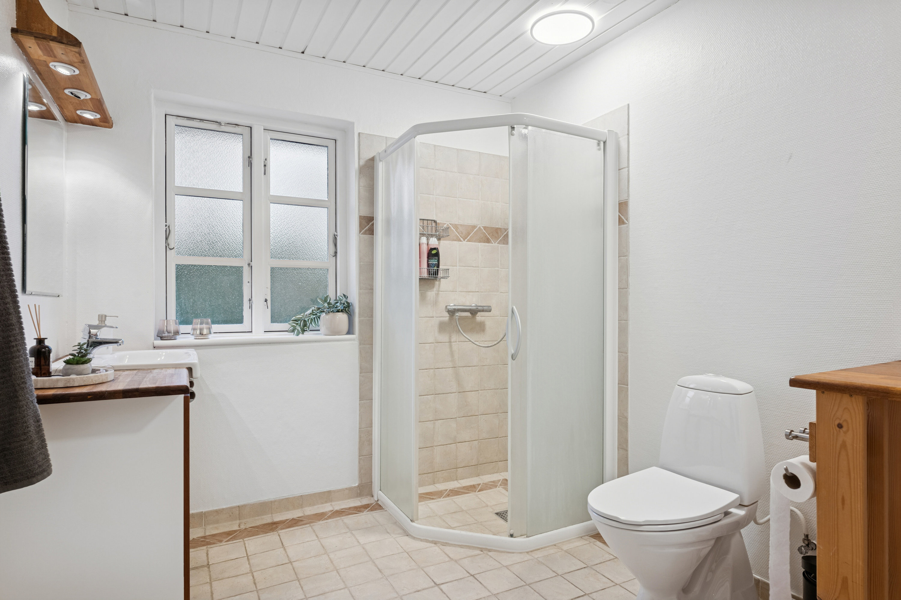 Fremhævet badeværelse billede i fuldskærmstilstand. Billede af Grundtvigs Alle 20, 4760 Vordingborg