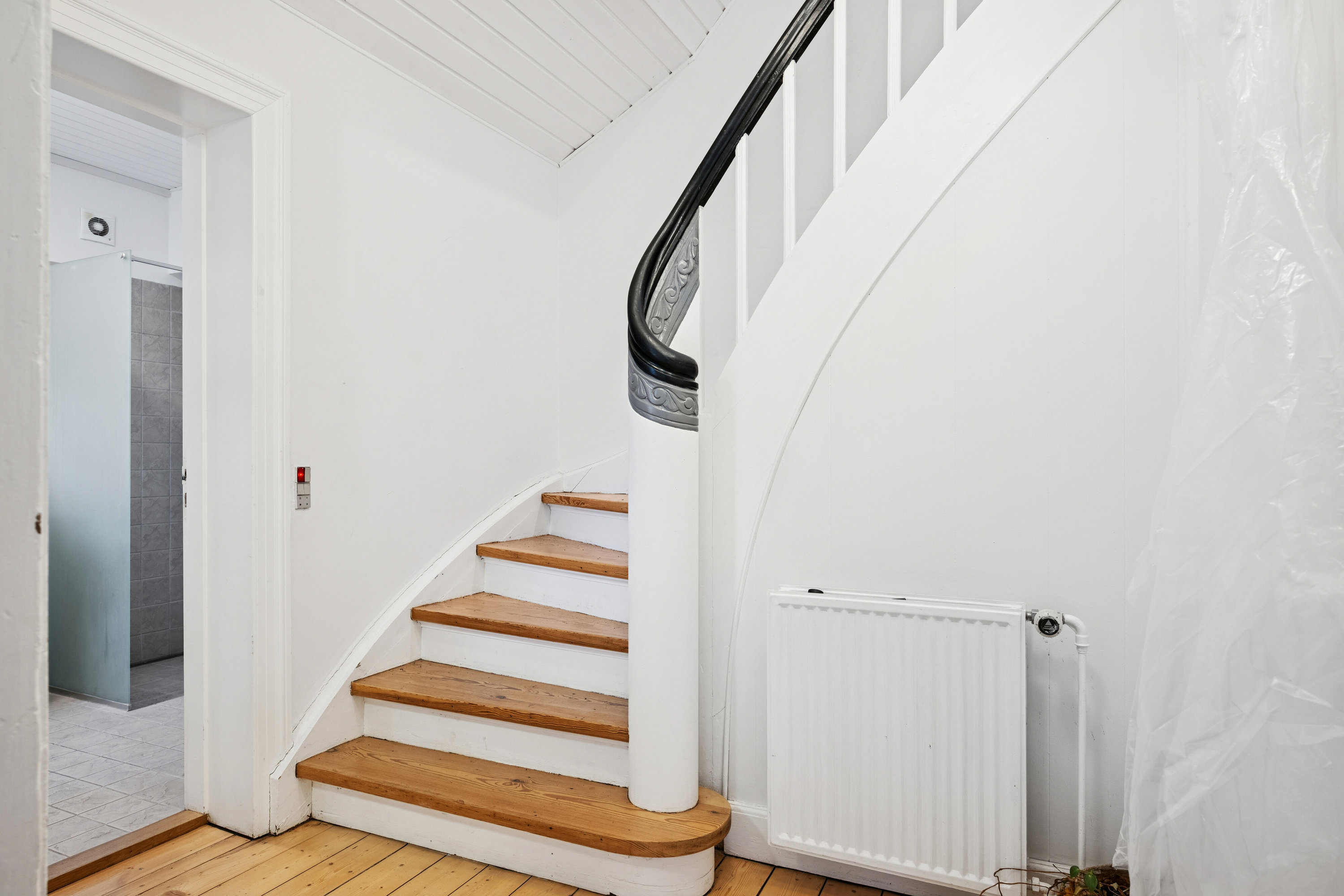 Fremhævet opgang billede i fuldskærmstilstand. Billede af Grundtvigs Alle 20, 4760 Vordingborg