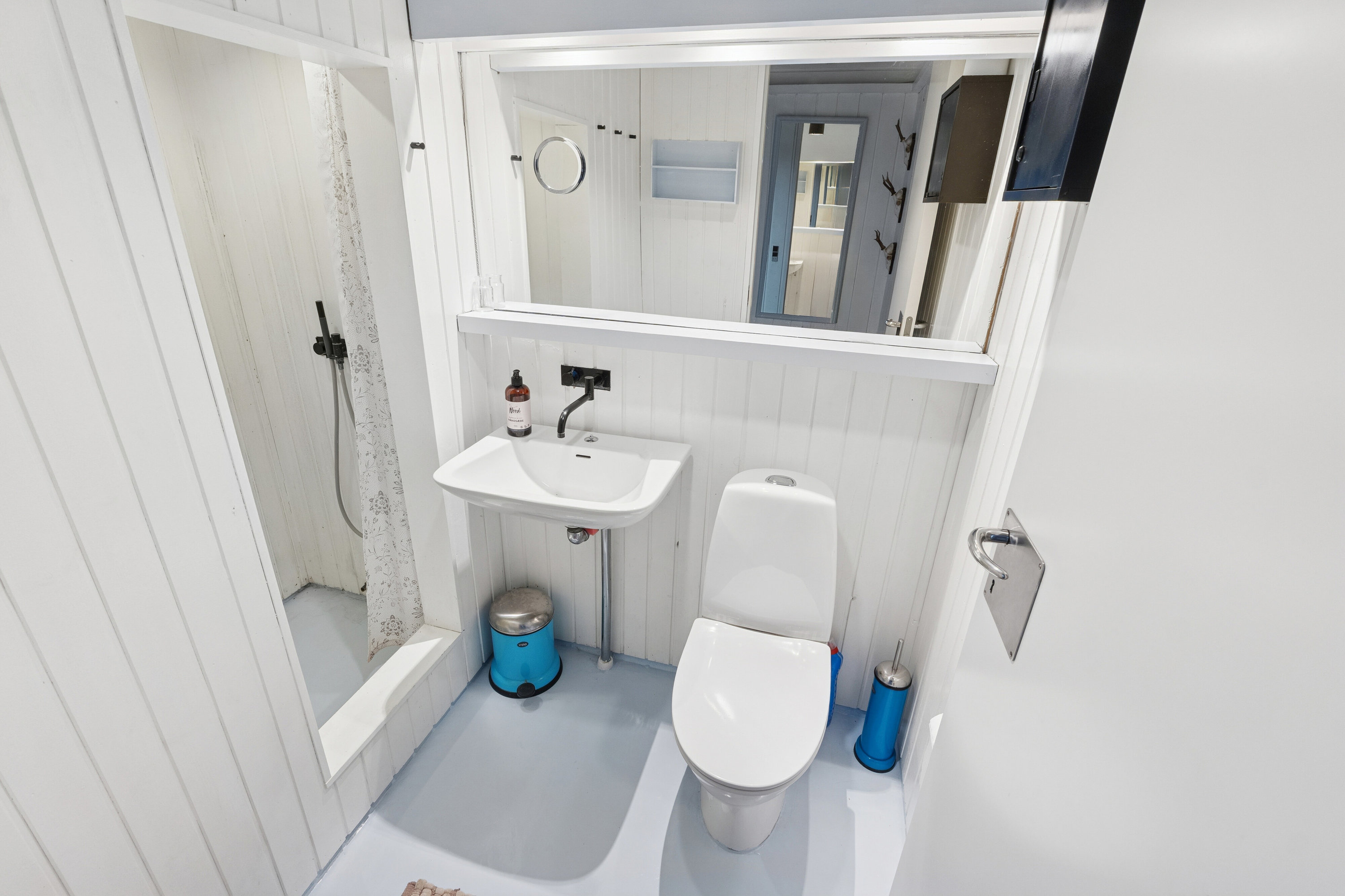 Fremhævet badeværelse billede i fuldskærmstilstand. Billede af Vagtelvej 14, Bønsvig Str, 4720 Præstø