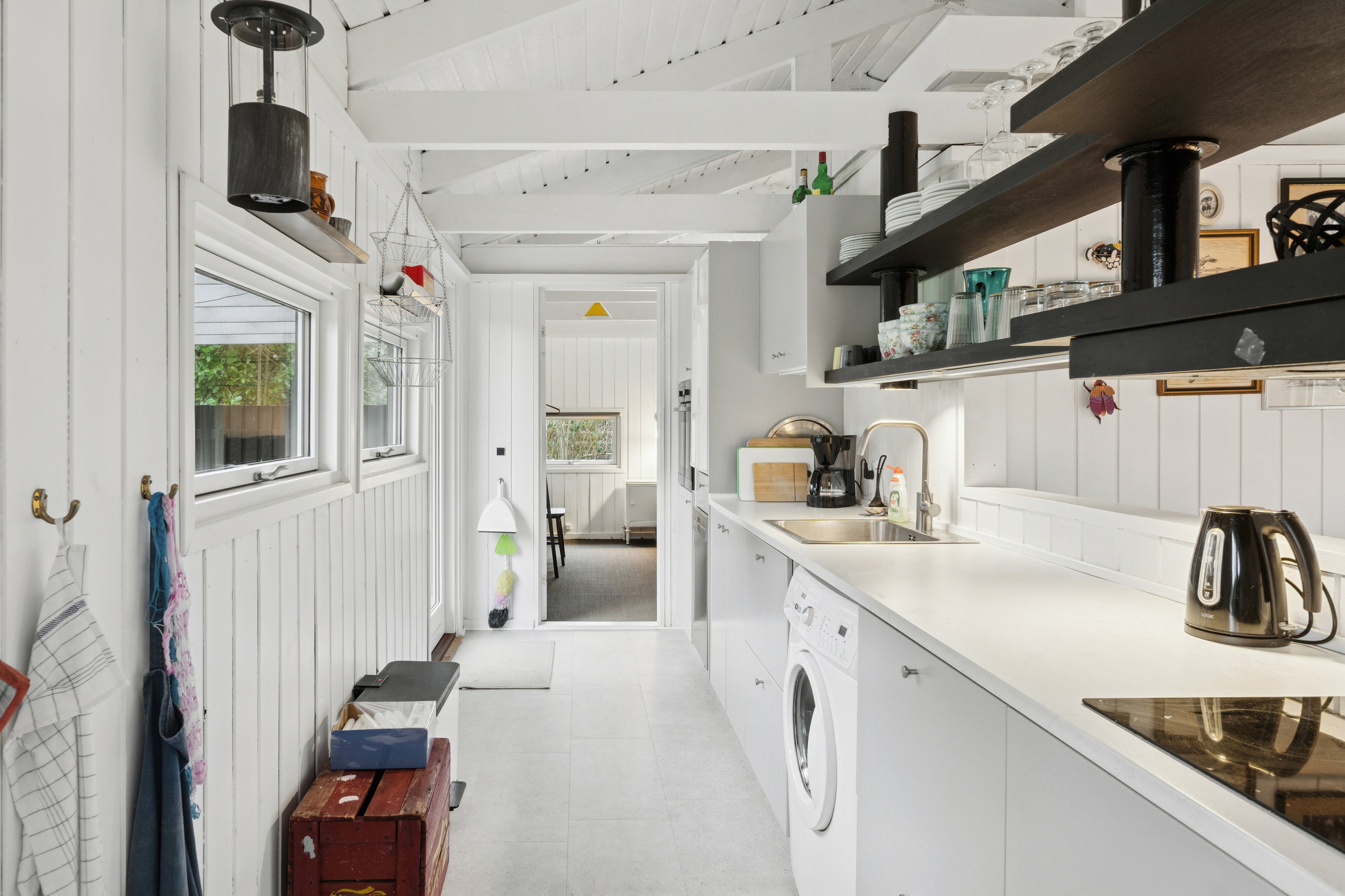 Fremhævet køkken billede i fuldskærmstilstand. Billede af Vagtelvej 14, Bønsvig Str, 4720 Præstø