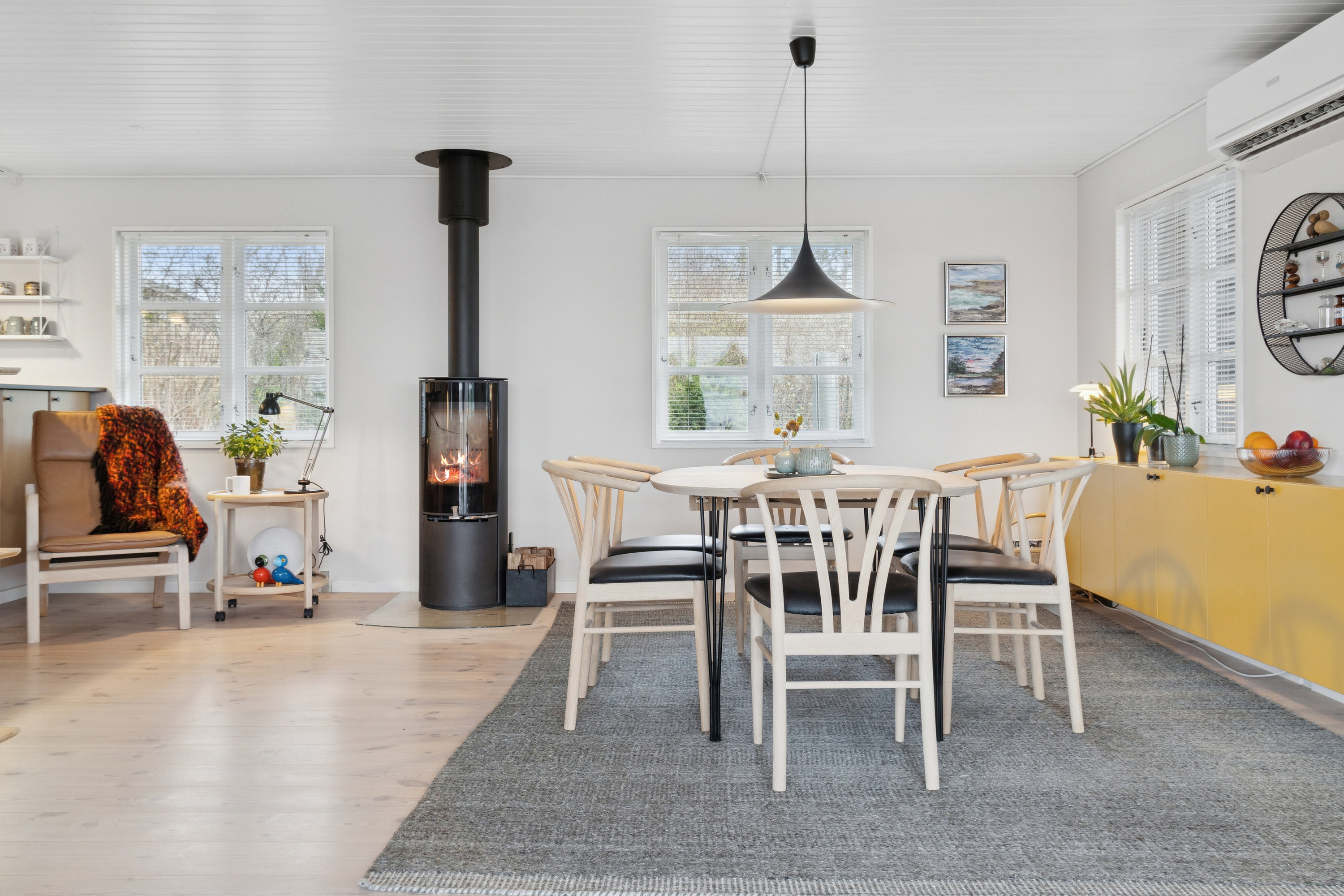 Fremhævet spisestue billede i fuldskærmstilstand. Billede af Skadevænget 8, Vellerup, 4050 Skibby