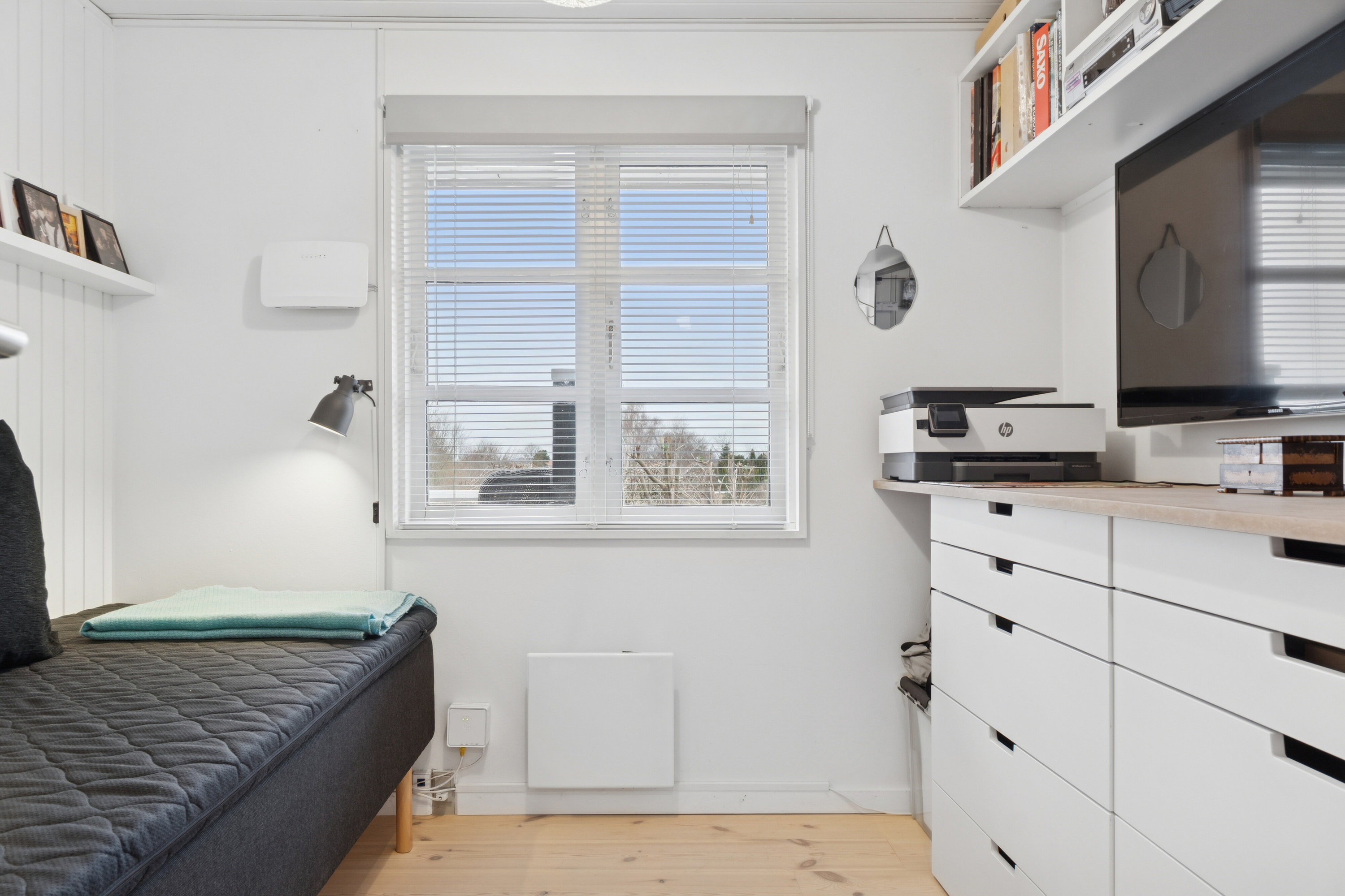 Fremhævet soveværelse billede i fuldskærmstilstand. Billede af Skadevænget 8, Vellerup, 4050 Skibby