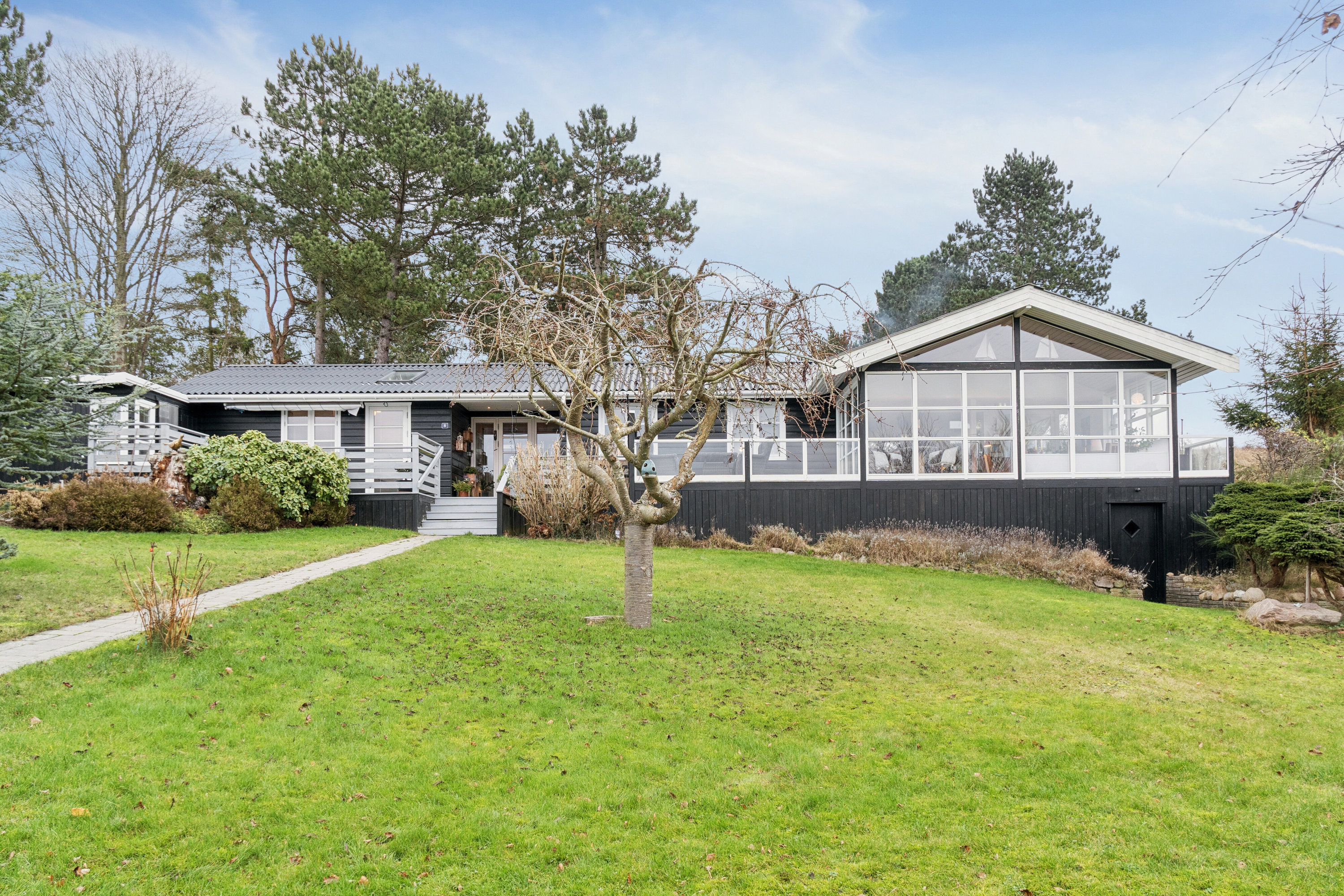 Fremhævet set fra haven billede i fuldskærmstilstand. Billede af Skadevænget 8, Vellerup, 4050 Skibby