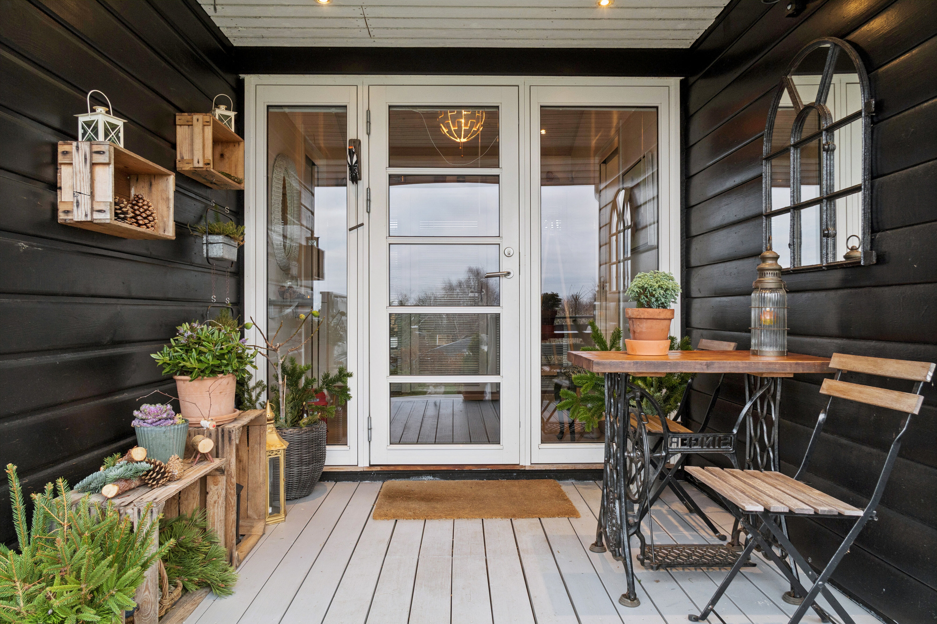 Fremhævet terrasse billede i fuldskærmstilstand. Billede af Skadevænget 8, Vellerup, 4050 Skibby