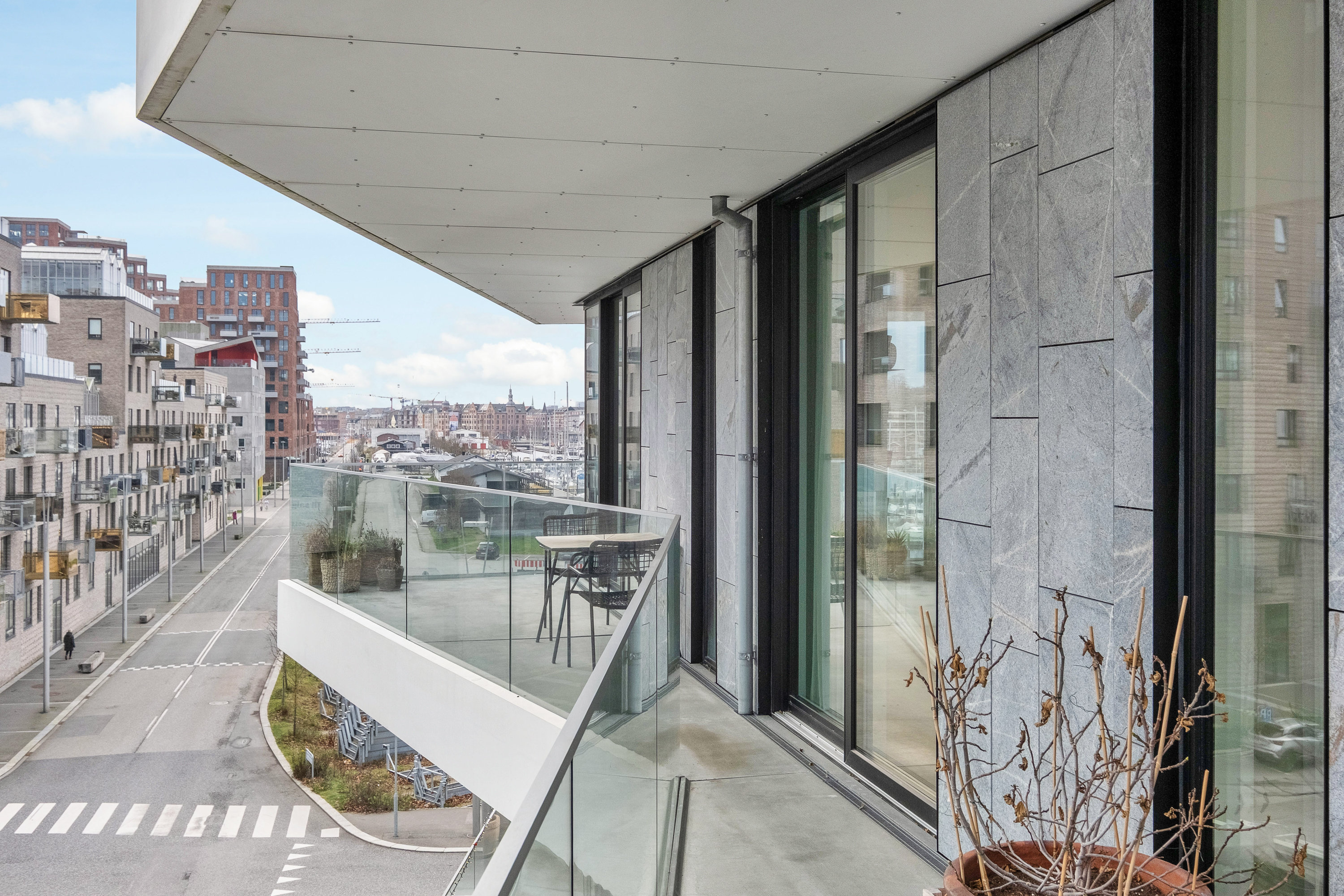 Fremhævet altan billede i fuldskærmstilstand. Billede af Esther Aggebos Gade 30, 3. 4., 8000 Aarhus C