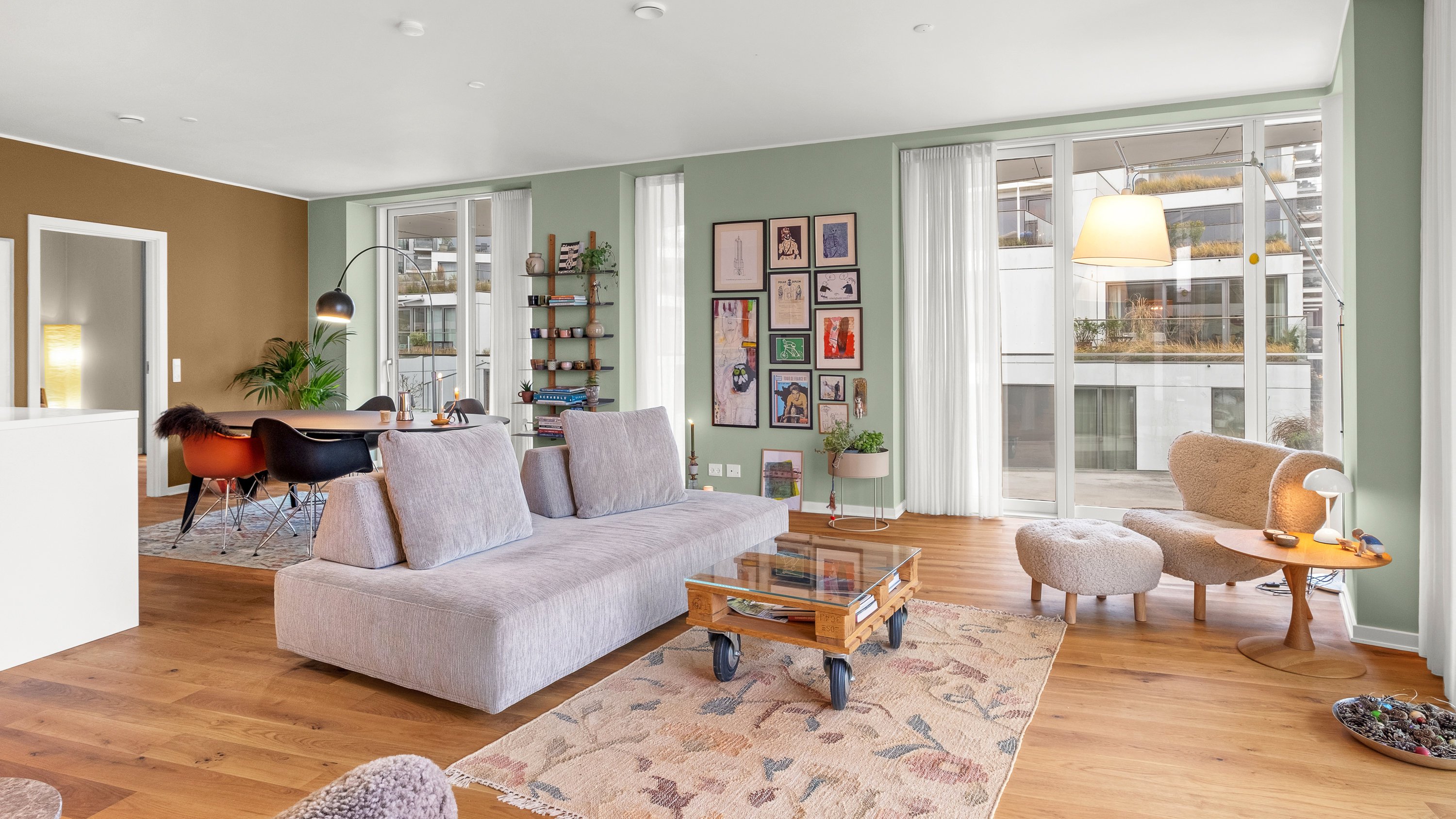 Fremhævet stue billede i fuldskærmstilstand. Billede af Esther Aggebos Gade 30, 3. 4., 8000 Aarhus C