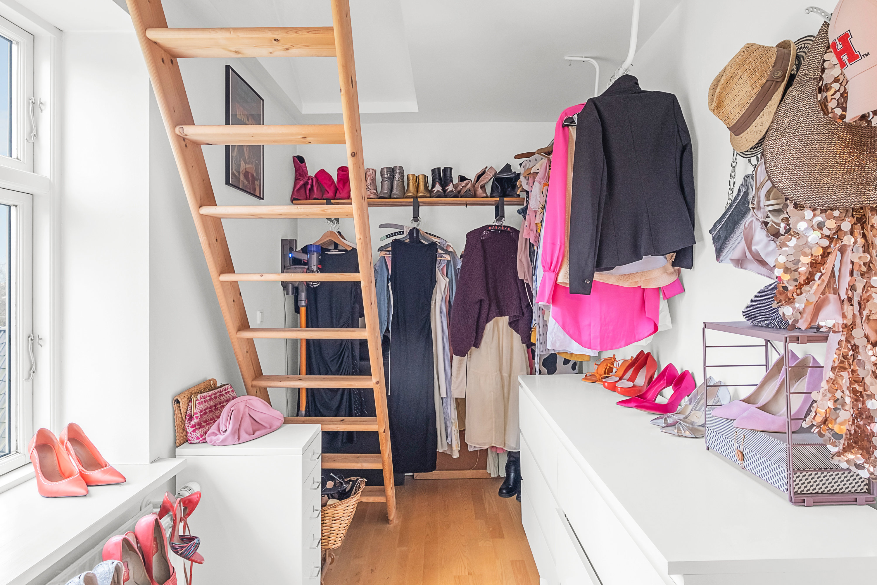 Fremhævet gang billede i fuldskærmstilstand. Billede af St. Blichers Vej 58, 1., Hasle, 8210 Aarhus V