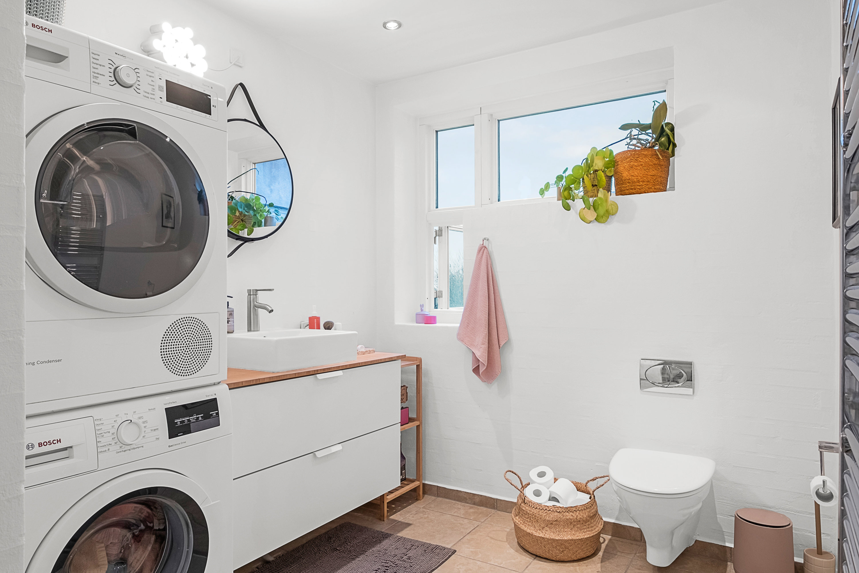 Fremhævet badeværelse billede i fuldskærmstilstand. Billede af St. Blichers Vej 58, 1., Hasle, 8210 Aarhus V