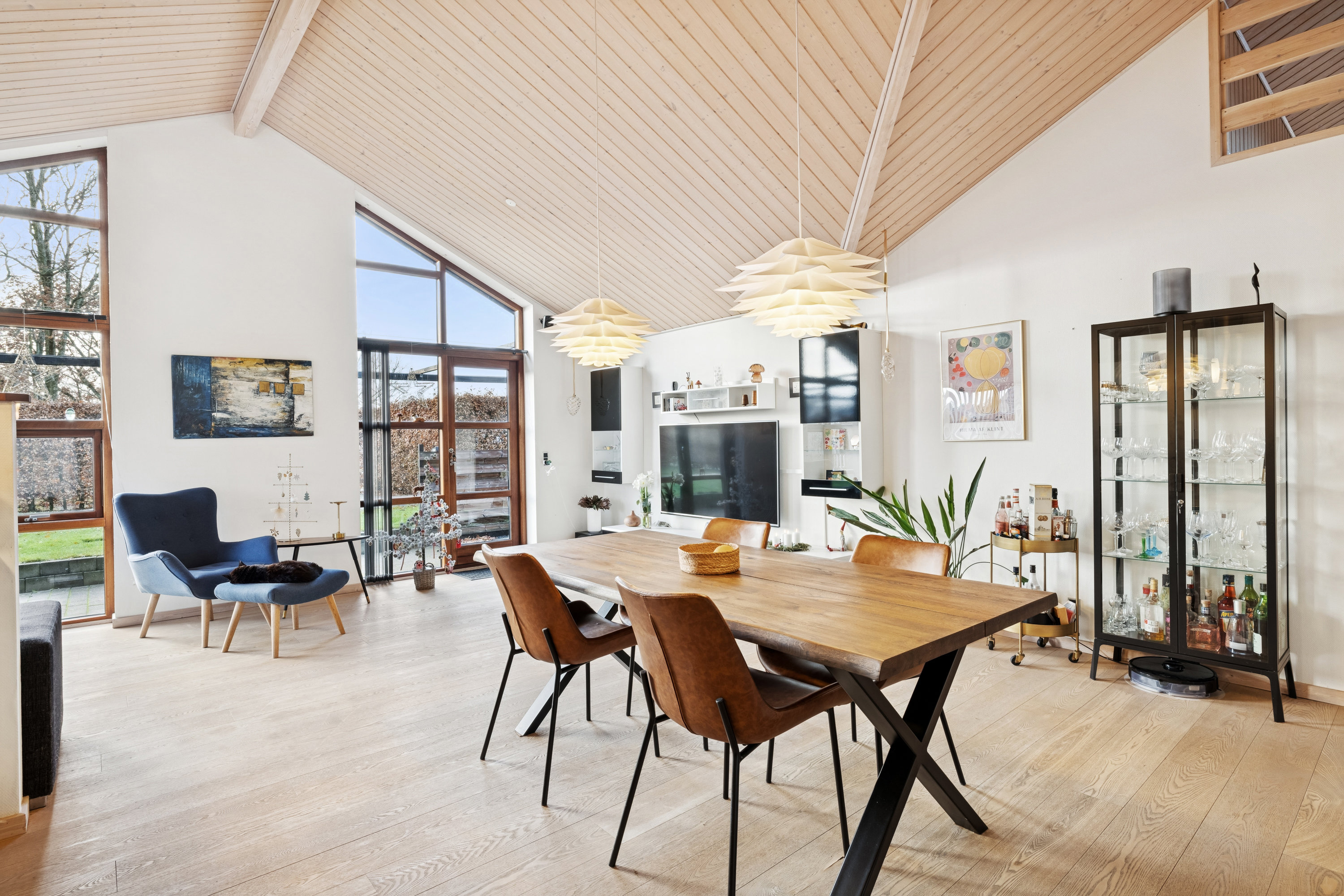 Fremhævet stue billede i fuldskærmstilstand. Billede af Blålyngen 11, 7470 Karup J