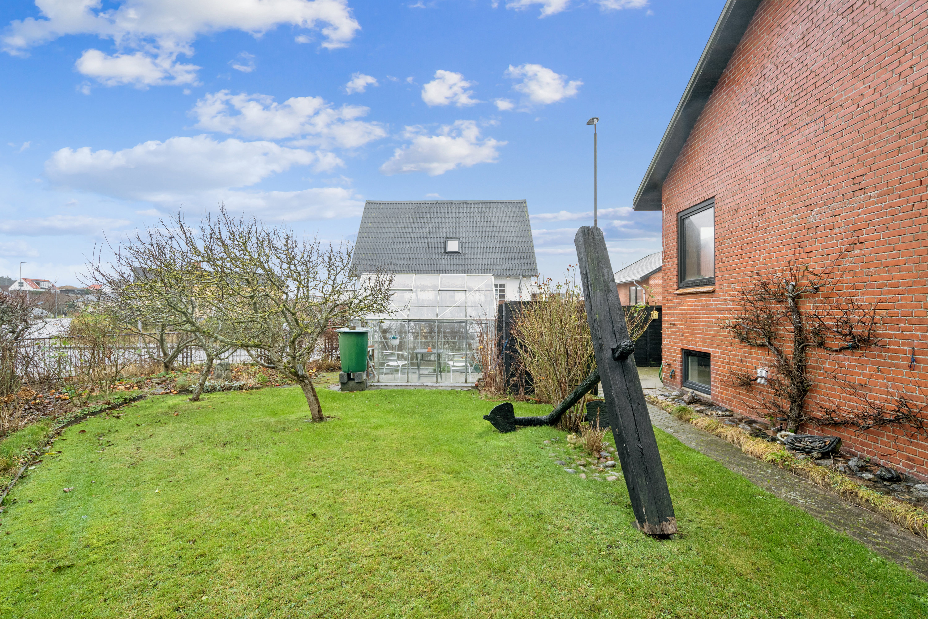 Fremhævet have billede i fuldskærmstilstand. Billede af Elme Alle 9, 9850 Hirtshals