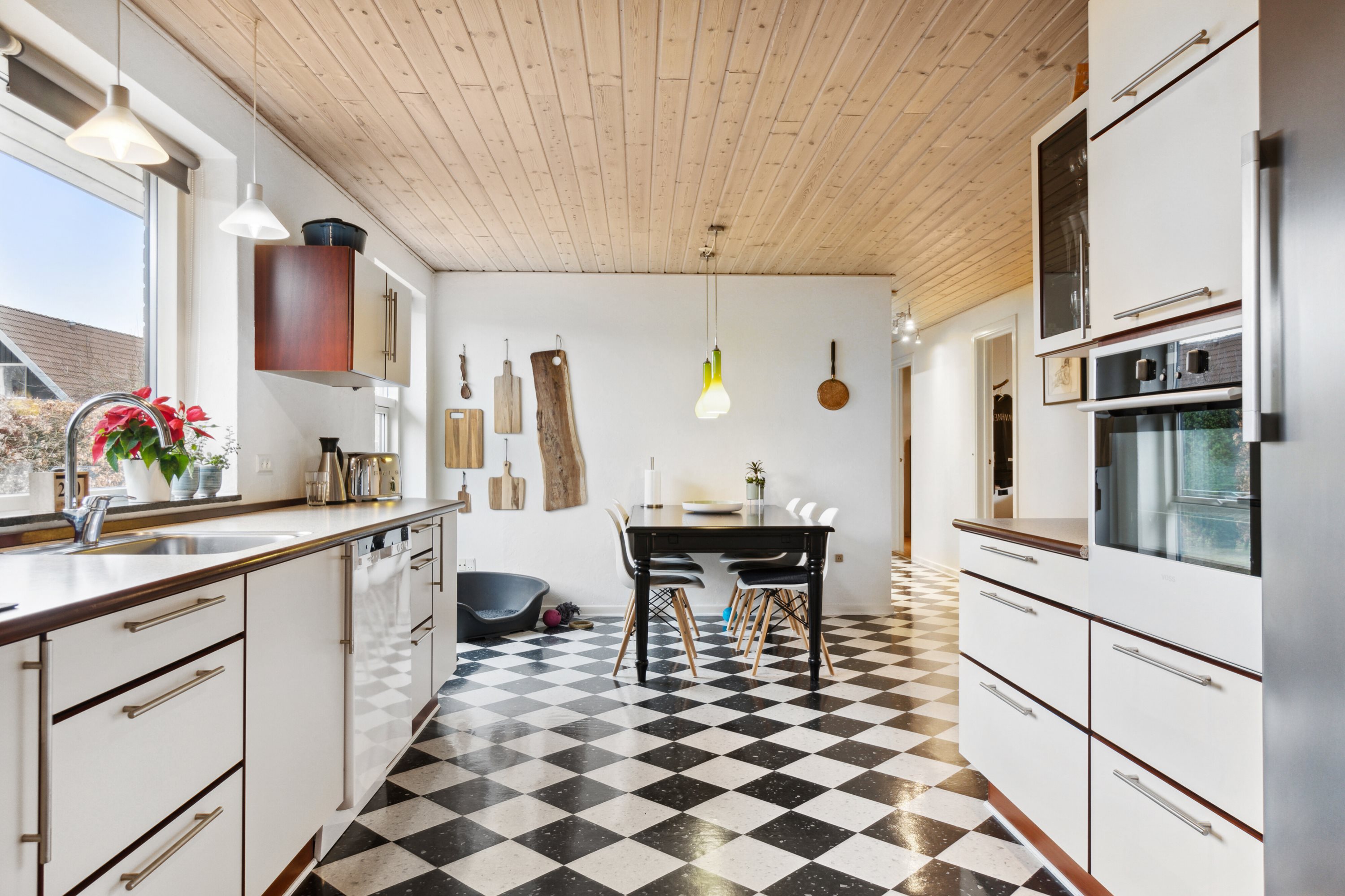 Fremhævet køkken billede i fuldskærmstilstand. Billede af Blomstervænget 34, Rindum, 6950 Ringkøbing