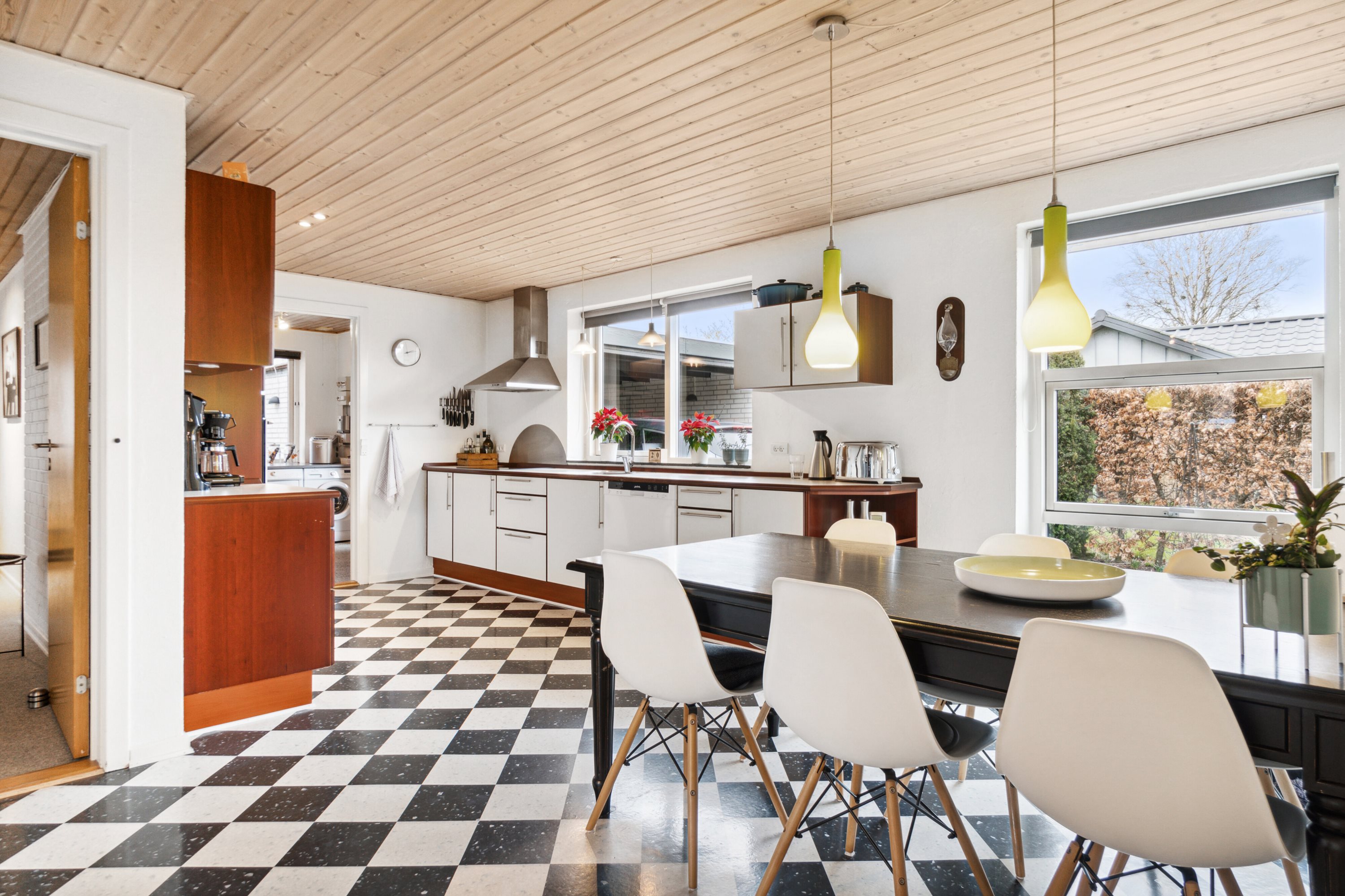 Fremhævet spiseplads billede i fuldskærmstilstand. Billede af Blomstervænget 34, Rindum, 6950 Ringkøbing