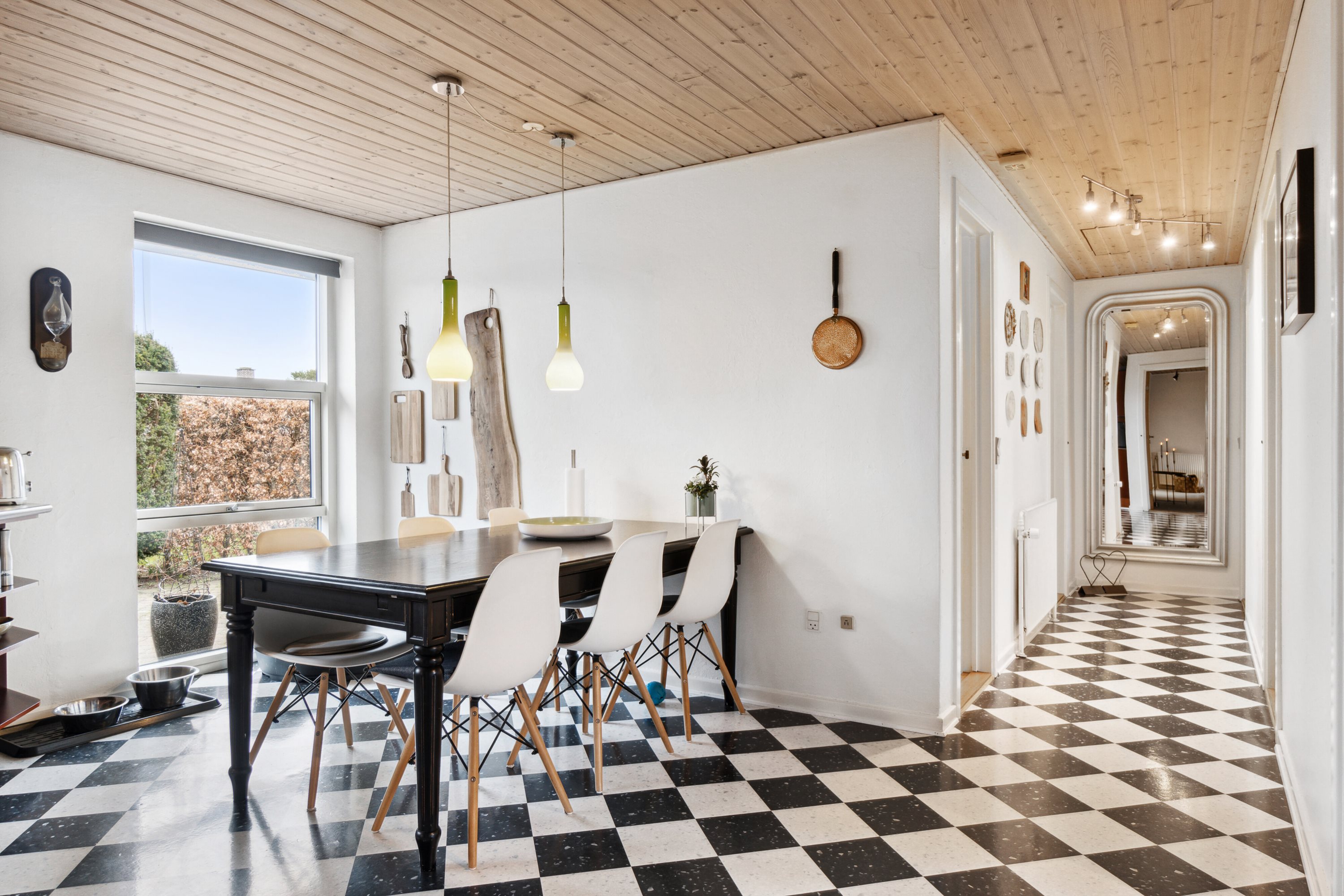 Fremhævet spiseplads billede i fuldskærmstilstand. Billede af Blomstervænget 34, Rindum, 6950 Ringkøbing