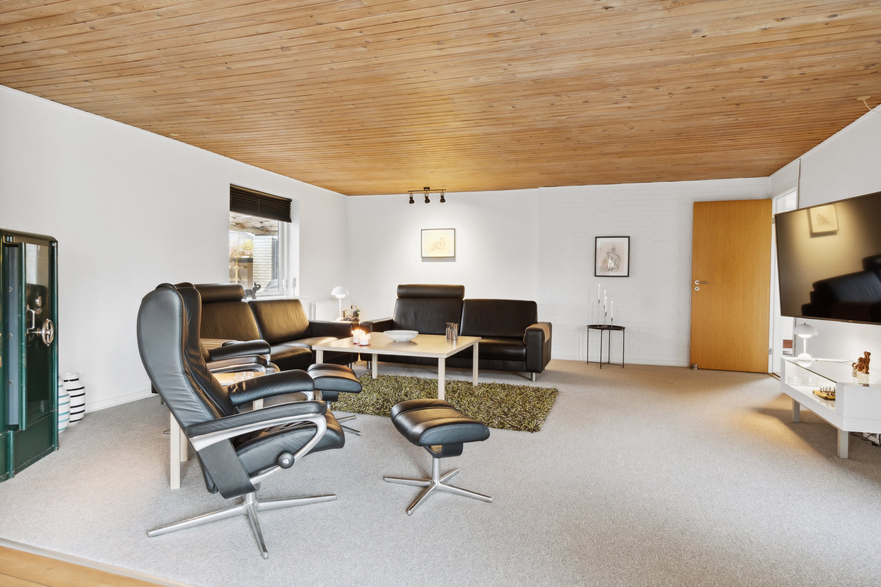 Fremhævet stue billede i fuldskærmstilstand. Billede af Blomstervænget 34, Rindum, 6950 Ringkøbing