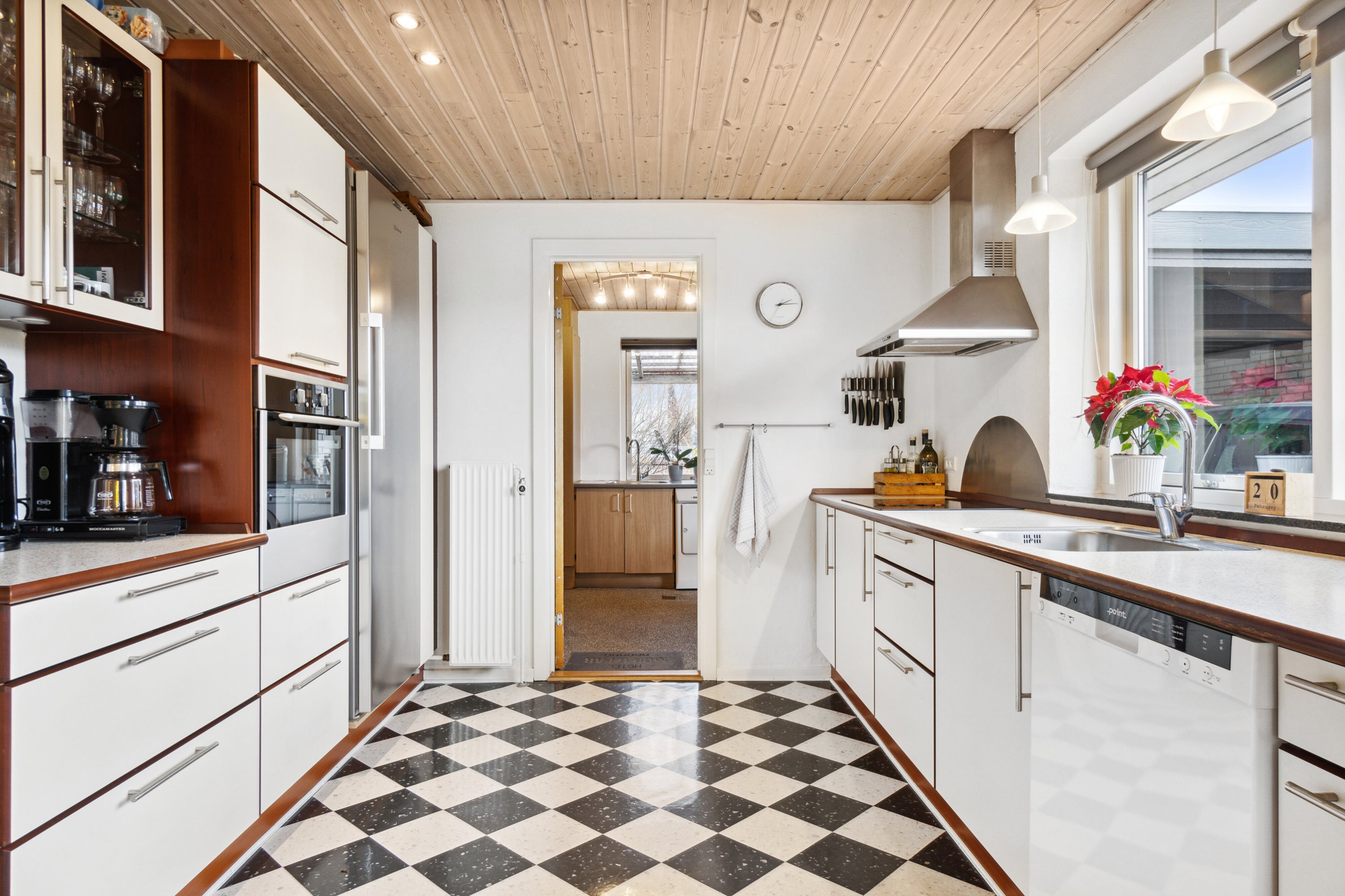 Fremhævet køkken billede i fuldskærmstilstand. Billede af Blomstervænget 34, Rindum, 6950 Ringkøbing