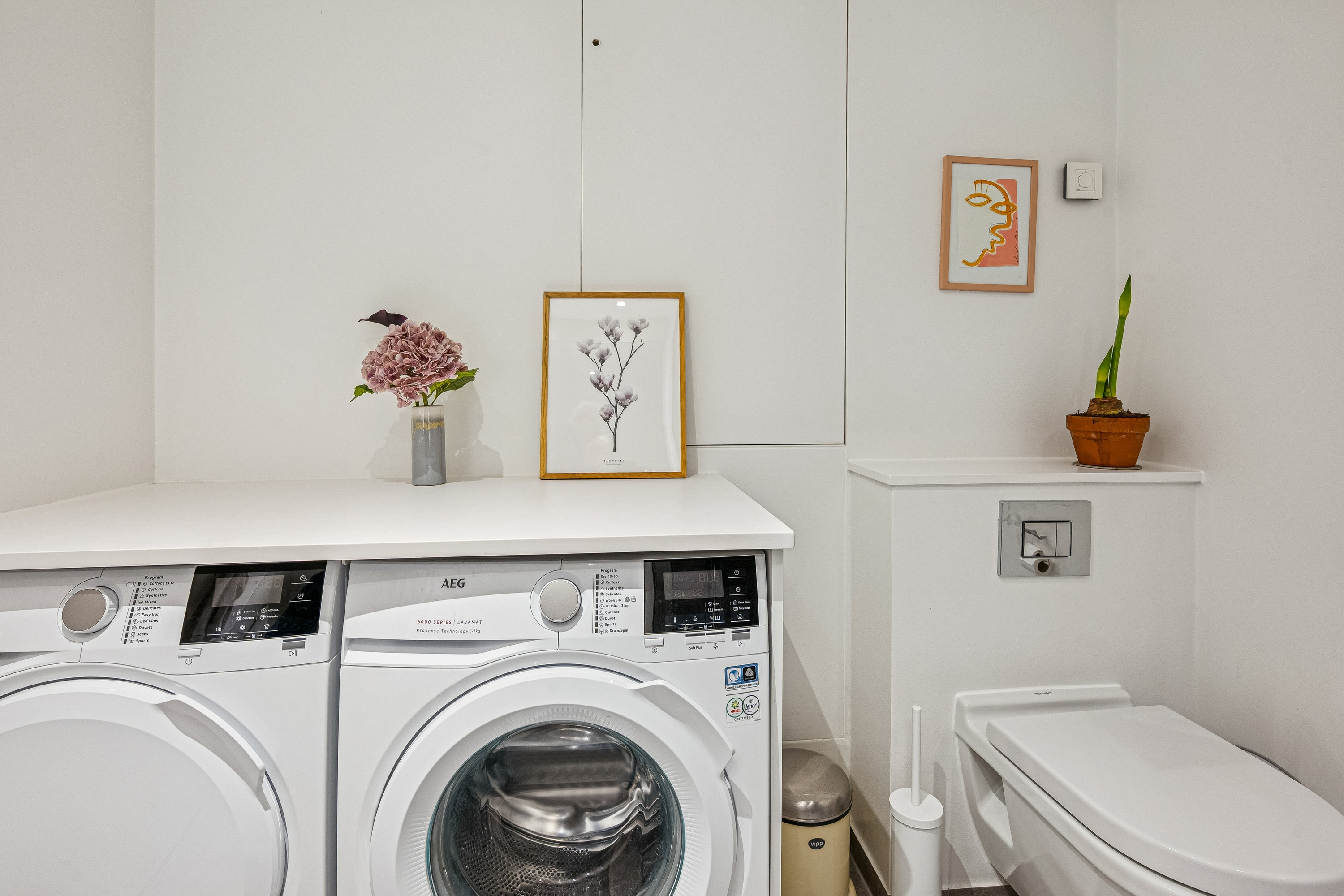 Fremhævet badeværelse billede i fuldskærmstilstand. Billede af Irma Pedersens Gade 66, st.. 1., 8000 Aarhus C