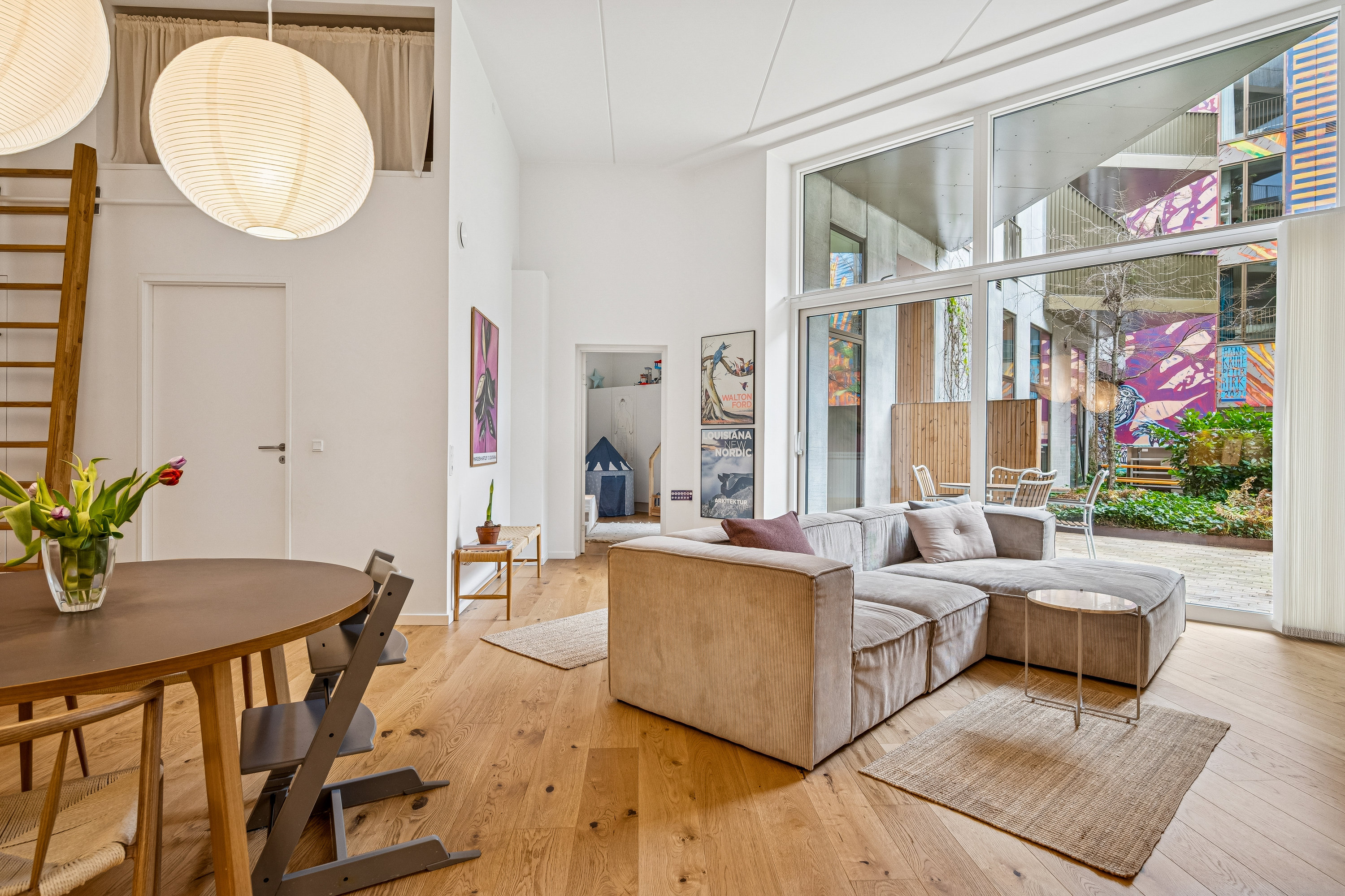 Miniaturebillede 2: stue. Billede af Irma Pedersens Gade 66, st.. 1., 8000 Aarhus C