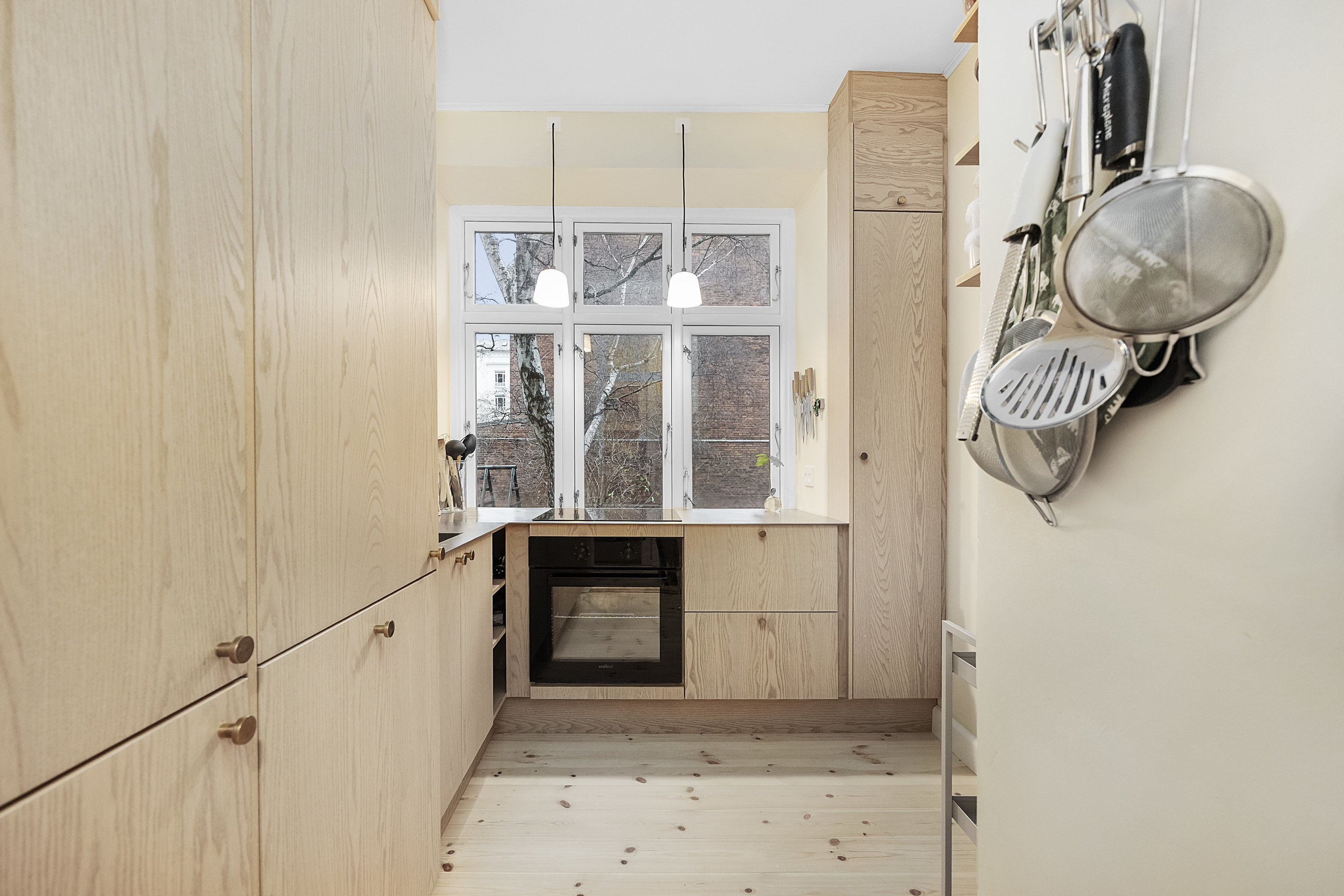 Fremhævet  billede i fuldskærmstilstand. Billede af Thurøvej 11, st.. tv., 2000 Frederiksberg