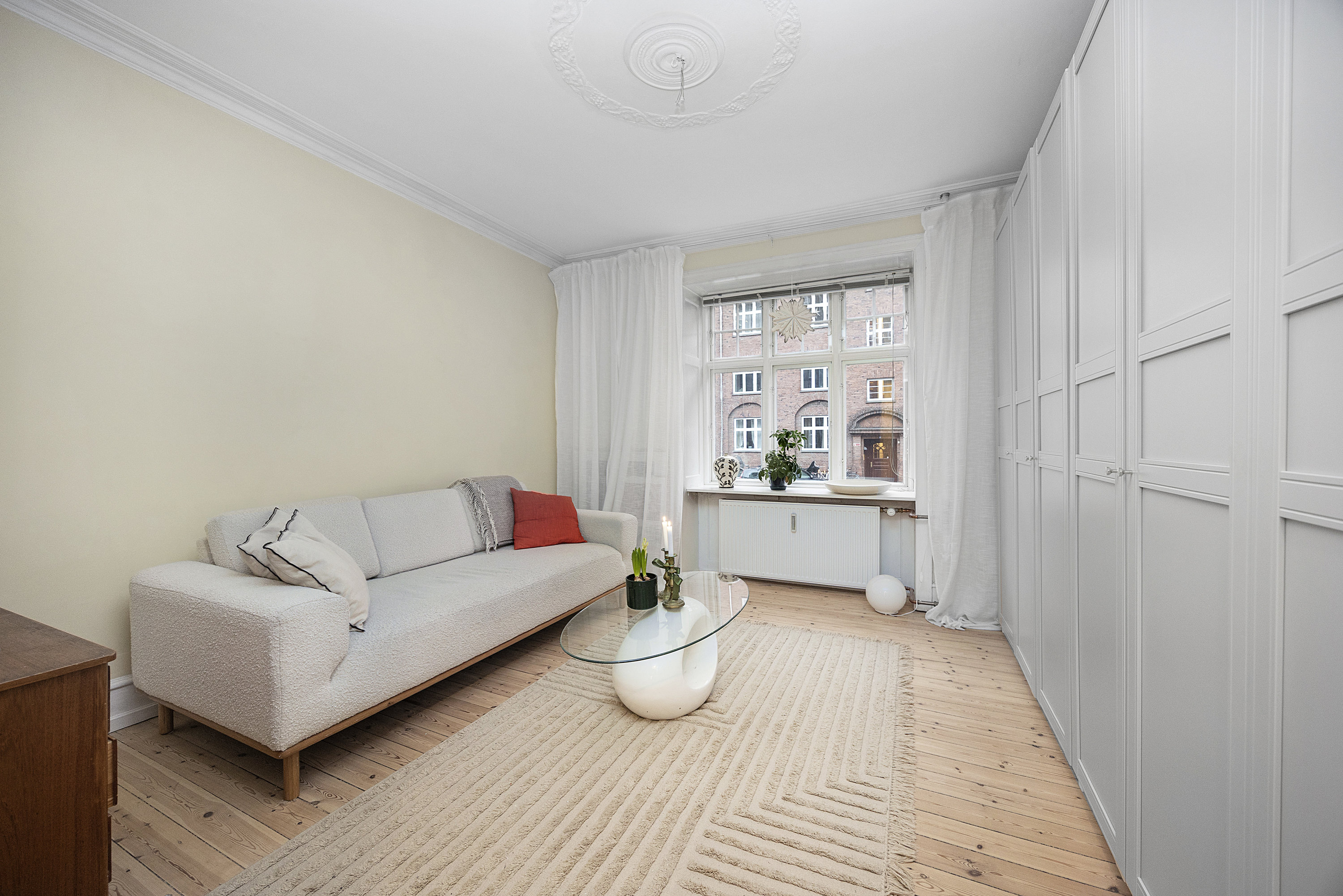 Fremhævet  billede i fuldskærmstilstand. Billede af Thurøvej 11, st.. tv., 2000 Frederiksberg