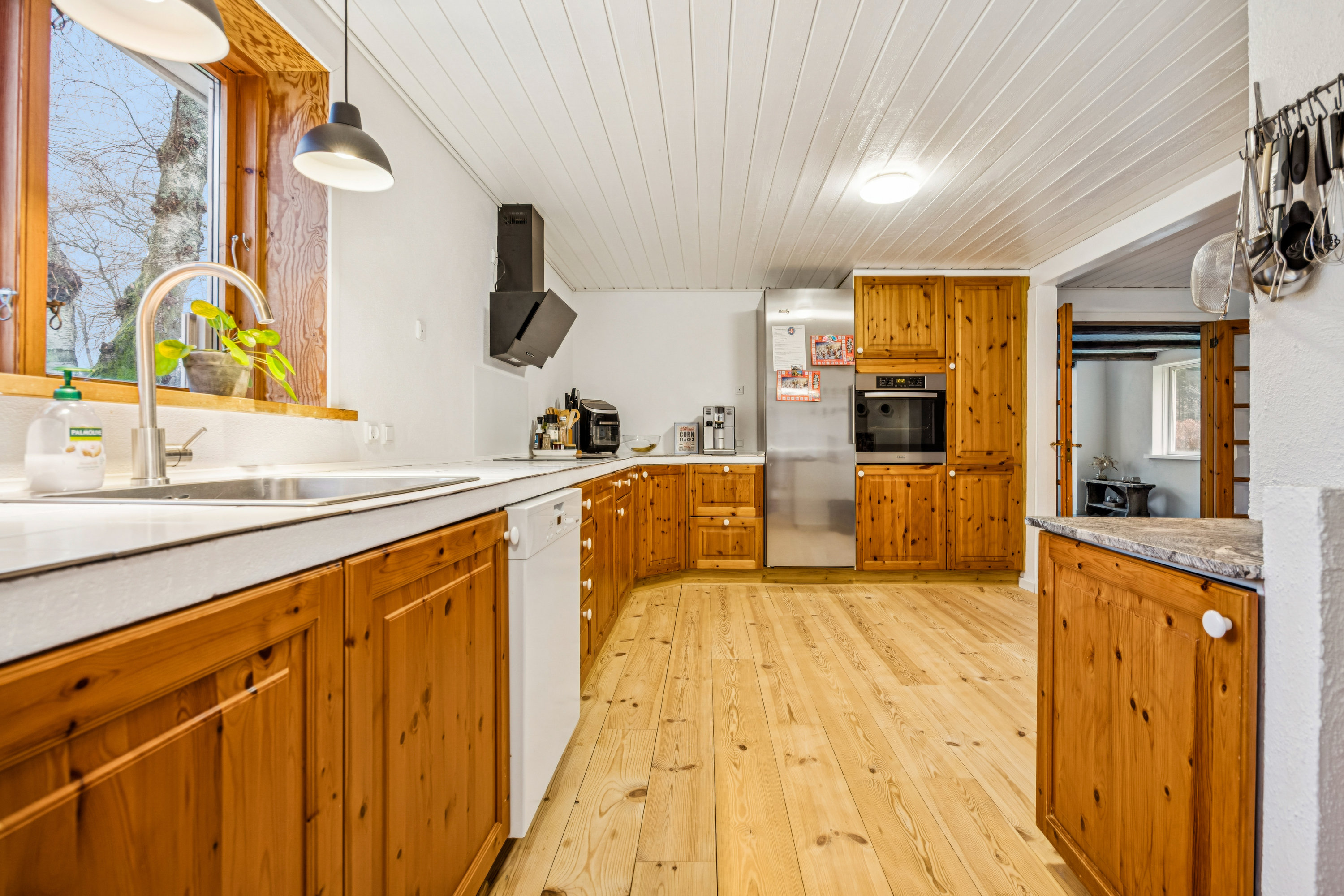 Fremhævet køkken billede i fuldskærmstilstand. Billede af Strandvejen 52, Tranum, 9460 Brovst