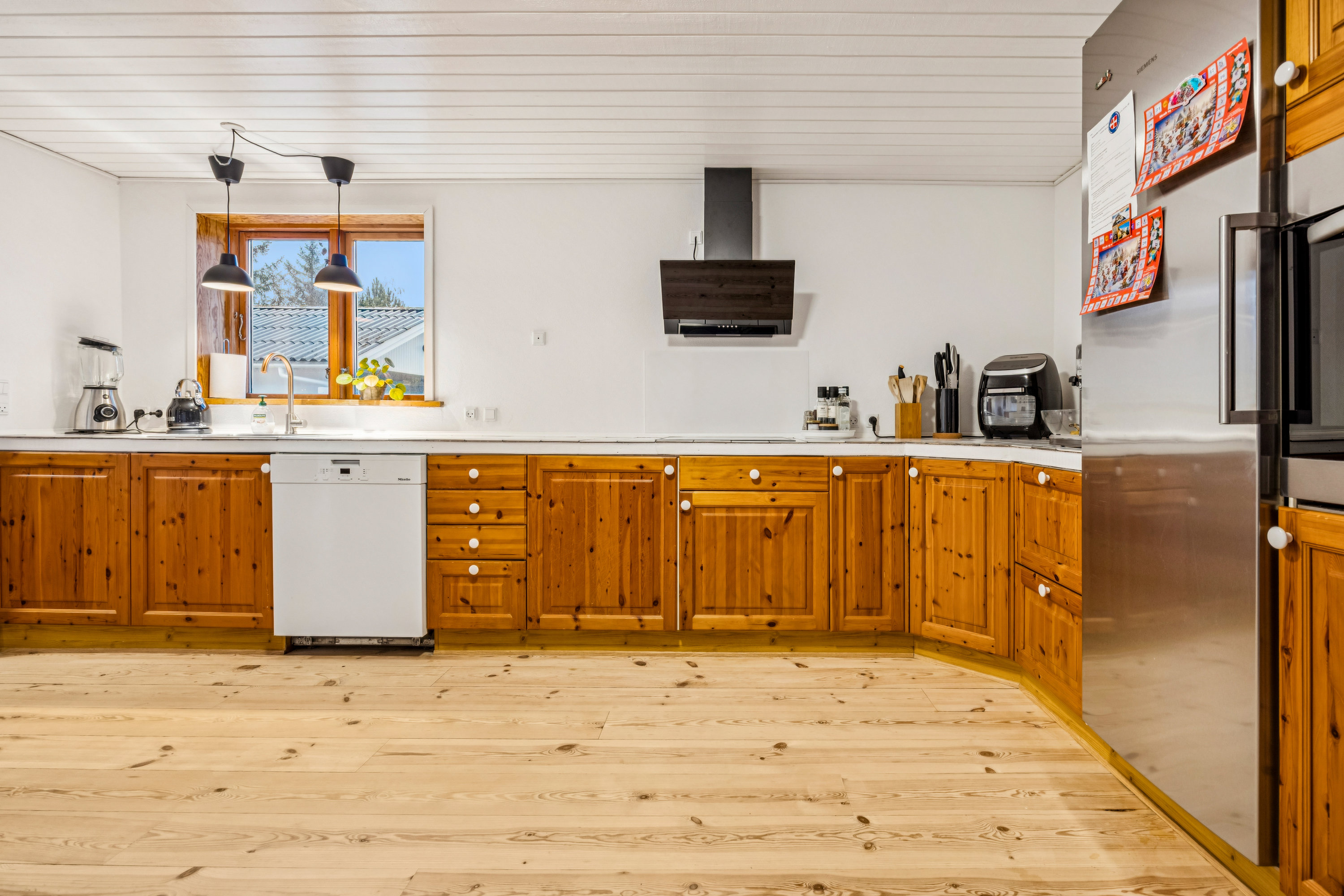 Fremhævet køkken billede i fuldskærmstilstand. Billede af Strandvejen 52, Tranum, 9460 Brovst